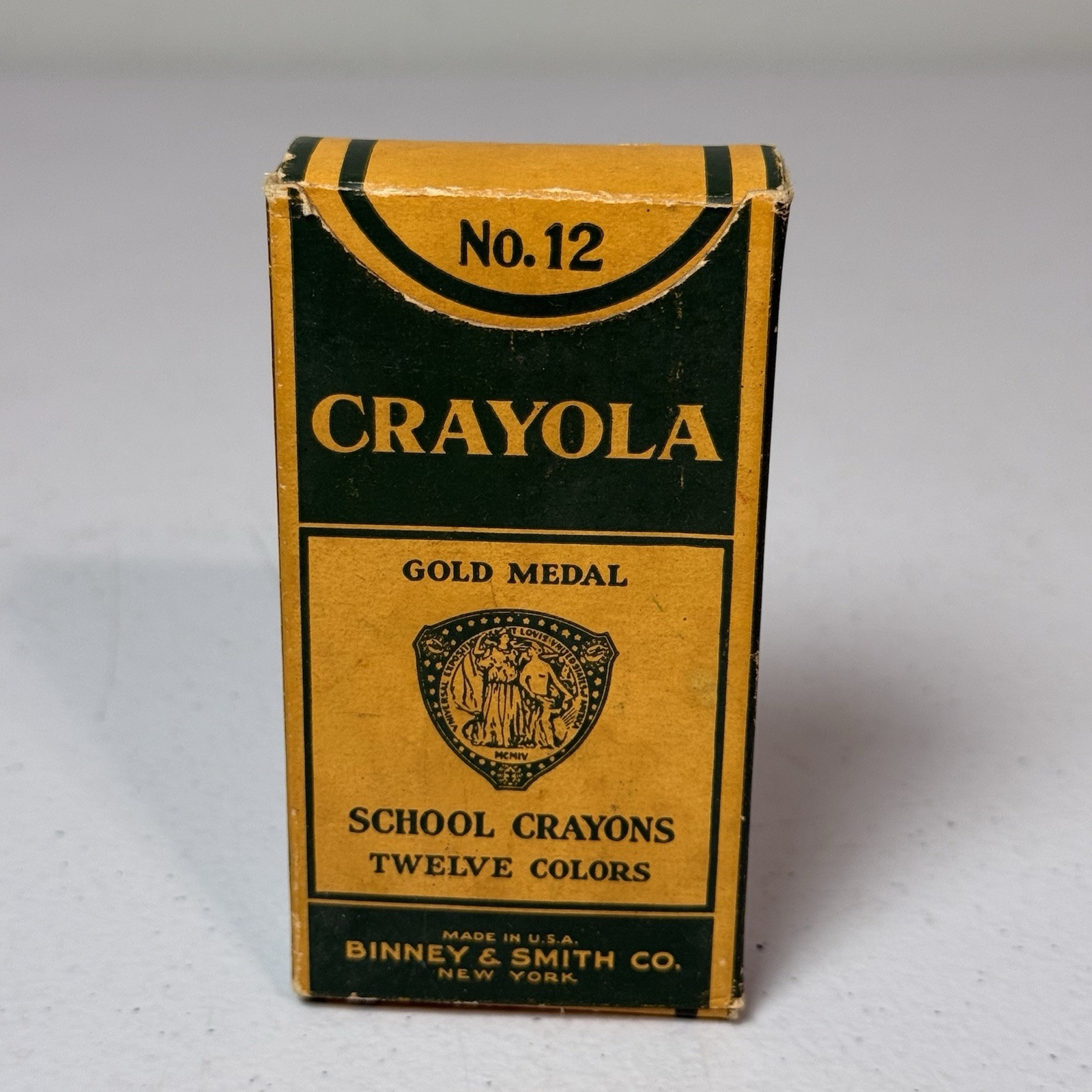 Crayola Crayon Vtg No 12 Gold Medal School Crayons 12 Count Binney & Smith Retro