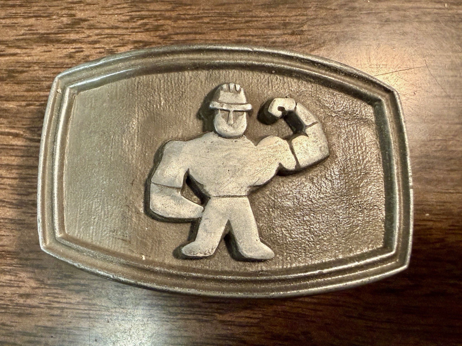 VTG 1970s Detroit Diesel Allison GM Muscle Man Hard Hat Belt Buckle Pewter RARE VTG 1970s Detroit Diesel Allison GM Muscle Man Hard Hat Belt Buckle Pewter RARE