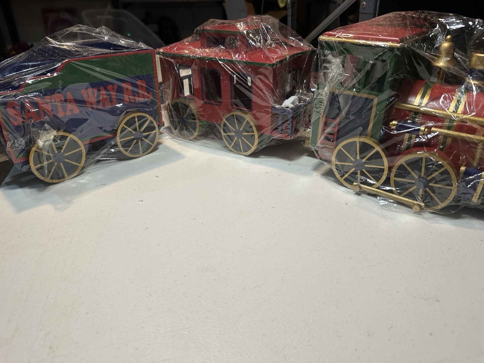 Vintage Christmas Around The World Santa’s Way Gift Train Wood 3-Piece Set NIB