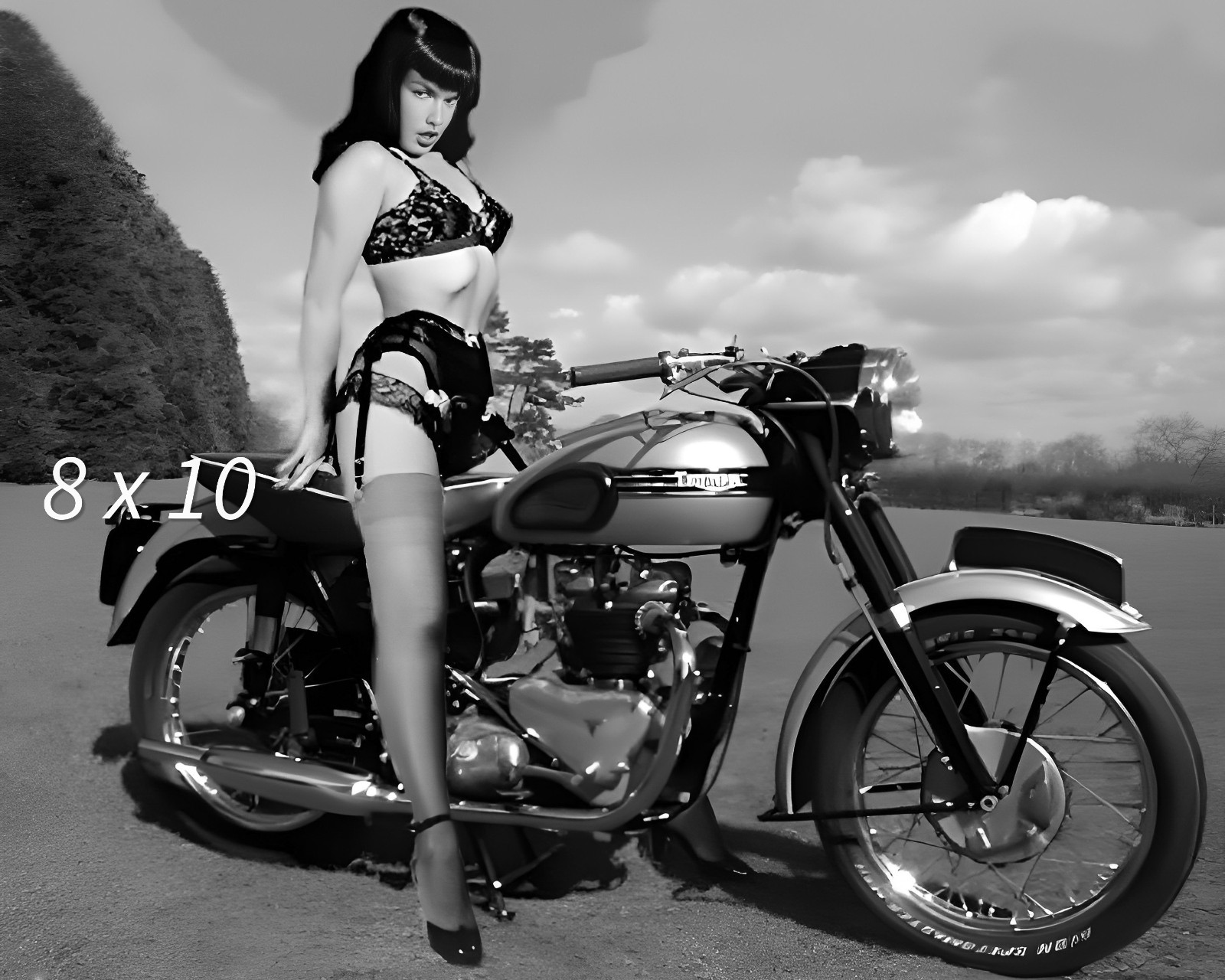 Bettie Page 1950s Classic Pin Up Photo Vintage Glamour 8x10 Print