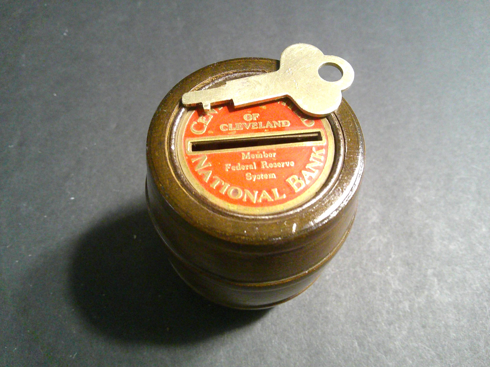Central United National Bank  Bankers Thrift Coin Bank Barrels of Money 1 Key
