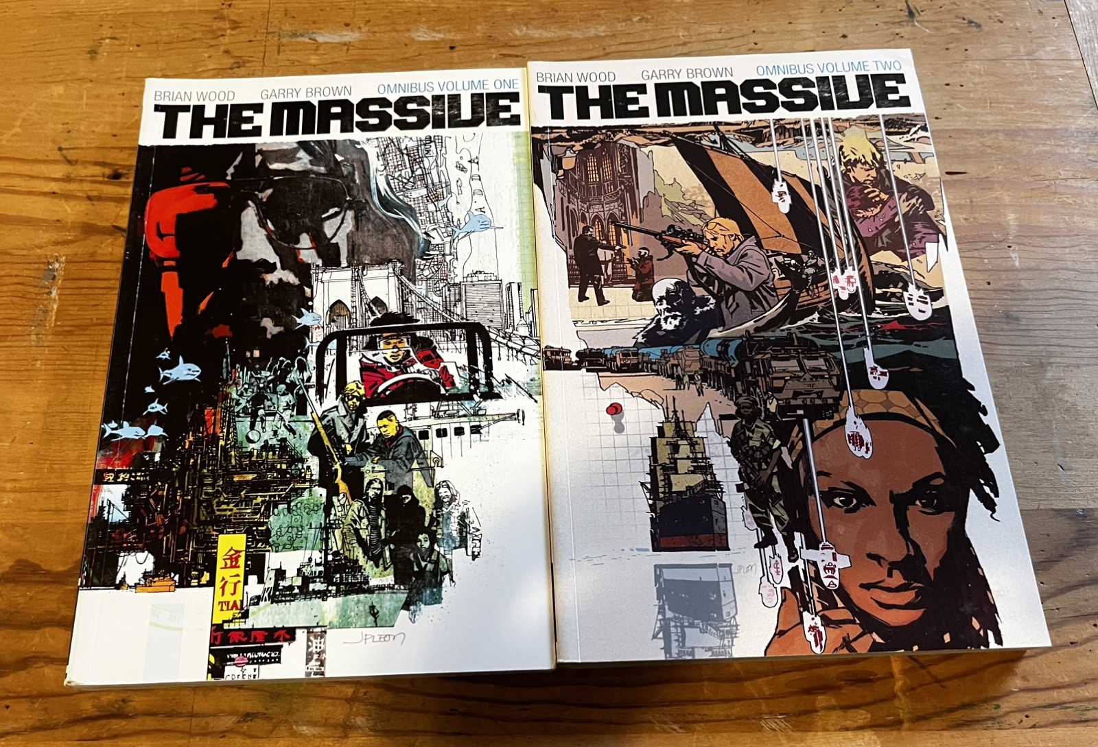 The Massive Omnibus Volume 1 and Volume 2 - Brian Wood - Dark Horse Comics