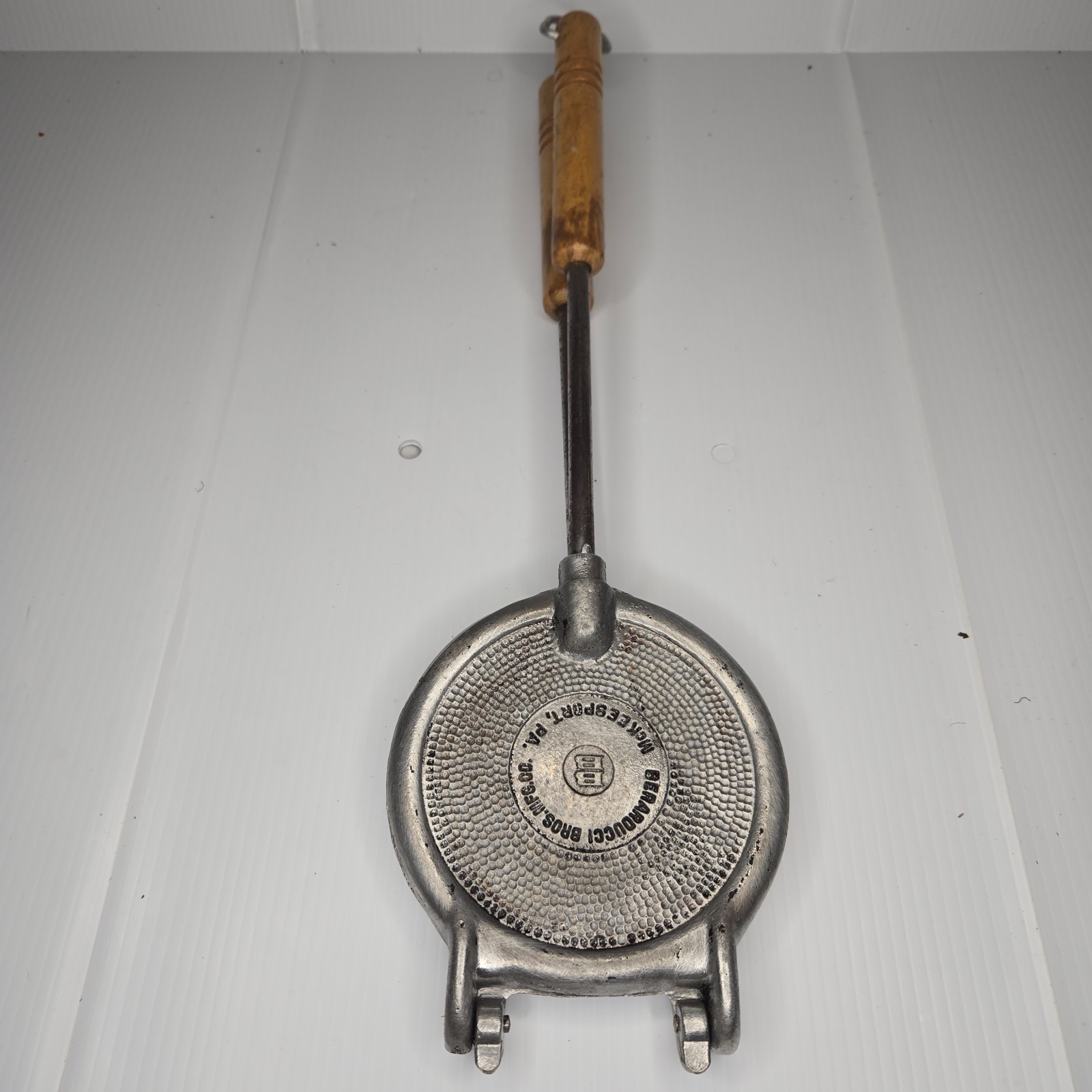 Vintage Berarducci Bros Pizzelle Iron 130-WB McKeesport PA Excellent Condition Vintage Berarducci Bros Pizzelle Iron 130-WB McKeesport PA Excellent Condition