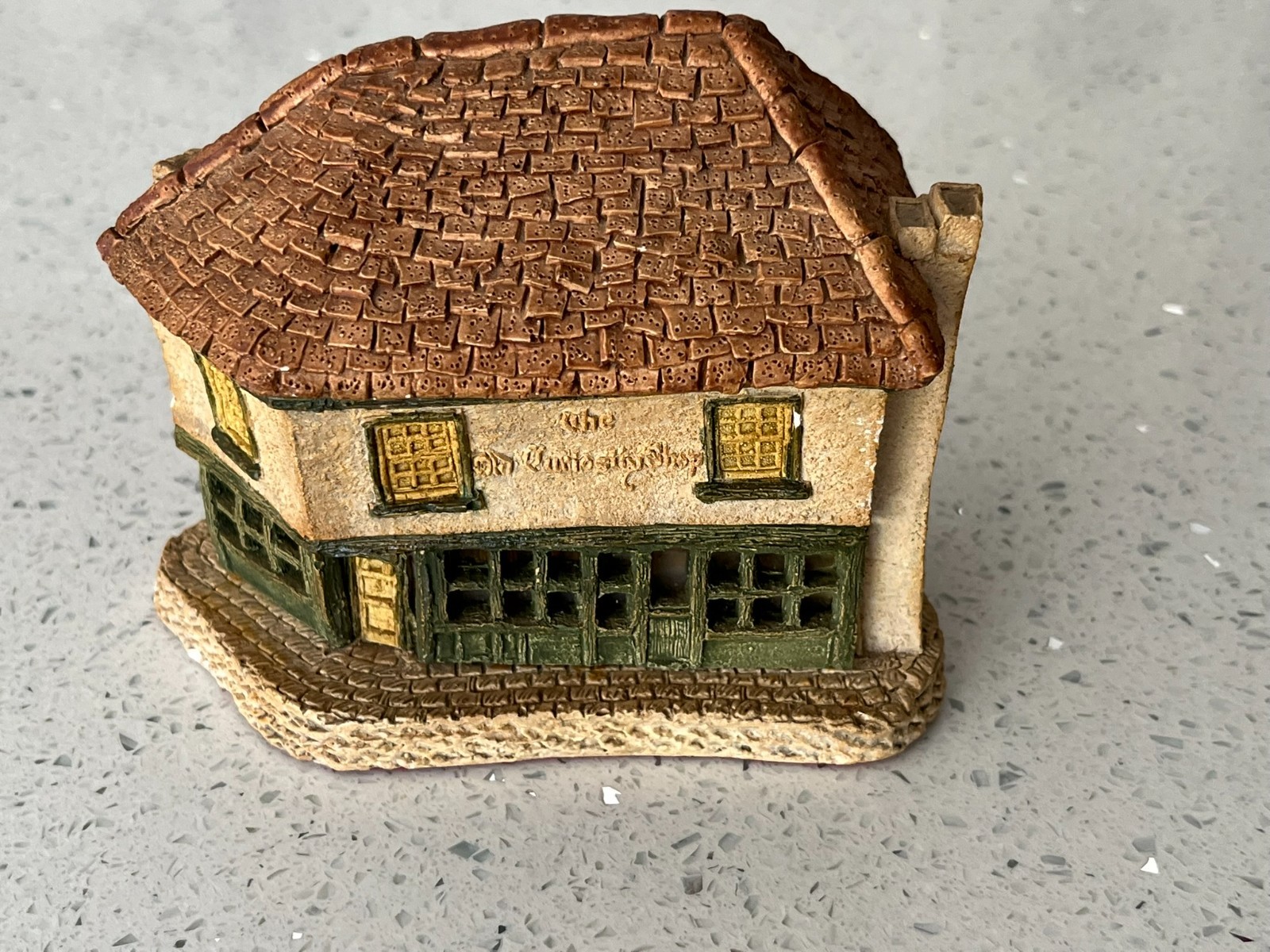 David Winter The Old Curiosity Shop 1980 Mould One Translucent Windows RARE David Winter The Old Curiosity Shop 1980 Mould One Translucent Windows RARE