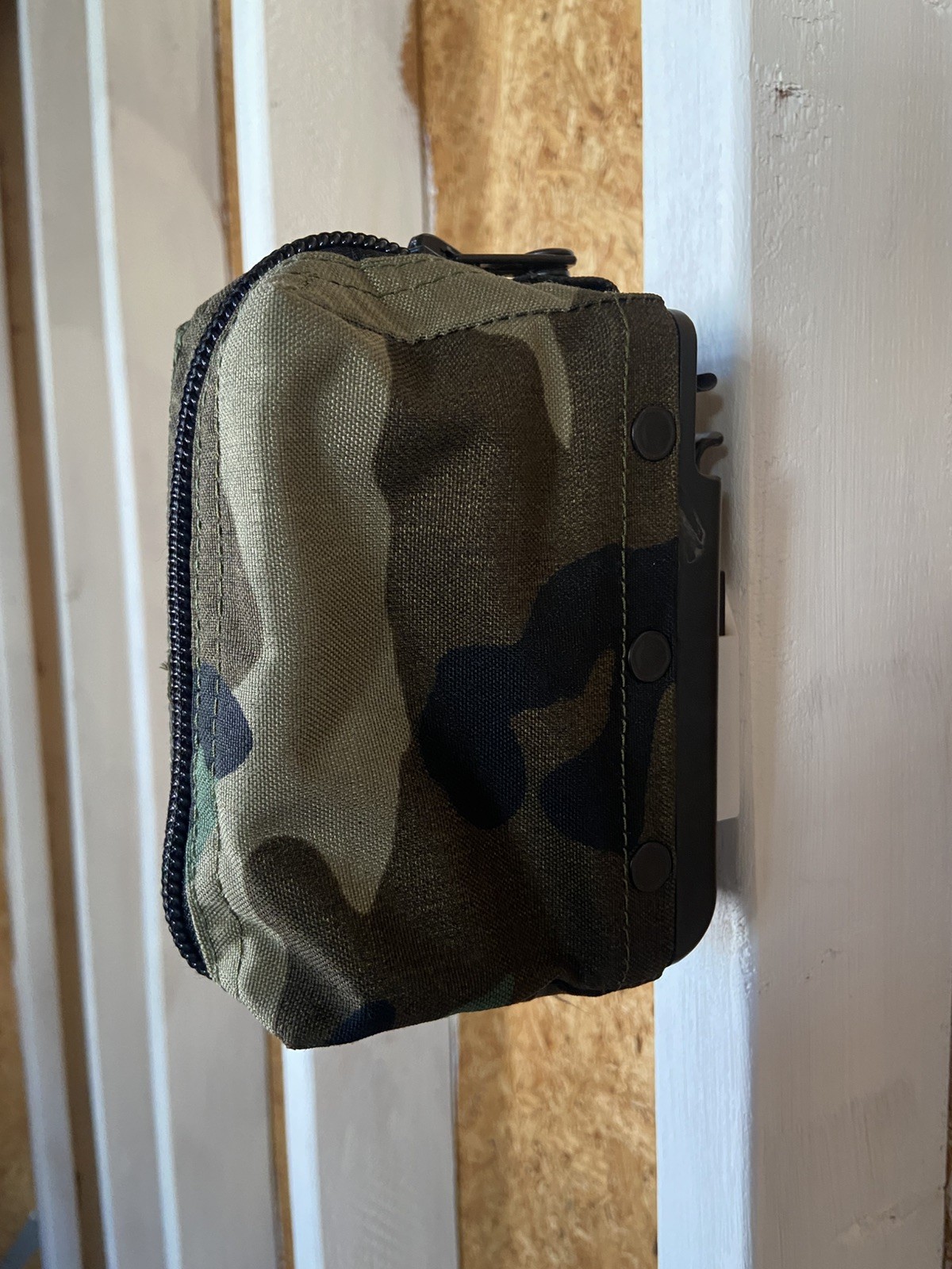 M249 100 Round Nut Sack Ammo Pouch Wall Mount – 3D Printed Display / Organizer