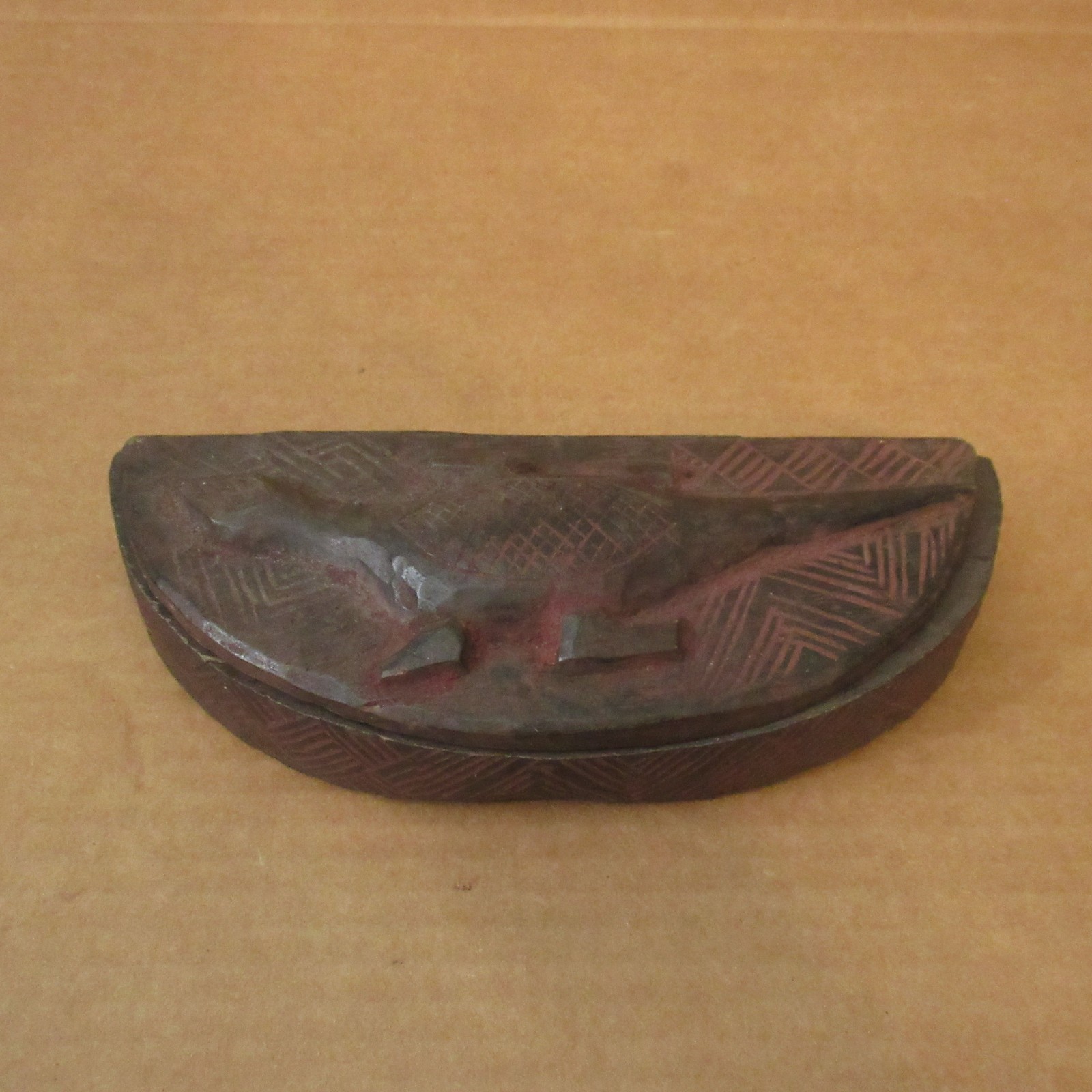 Vtg African Kuba Lidded Box Wood Hand Carved Trinket Crescent Lizard 8.5\