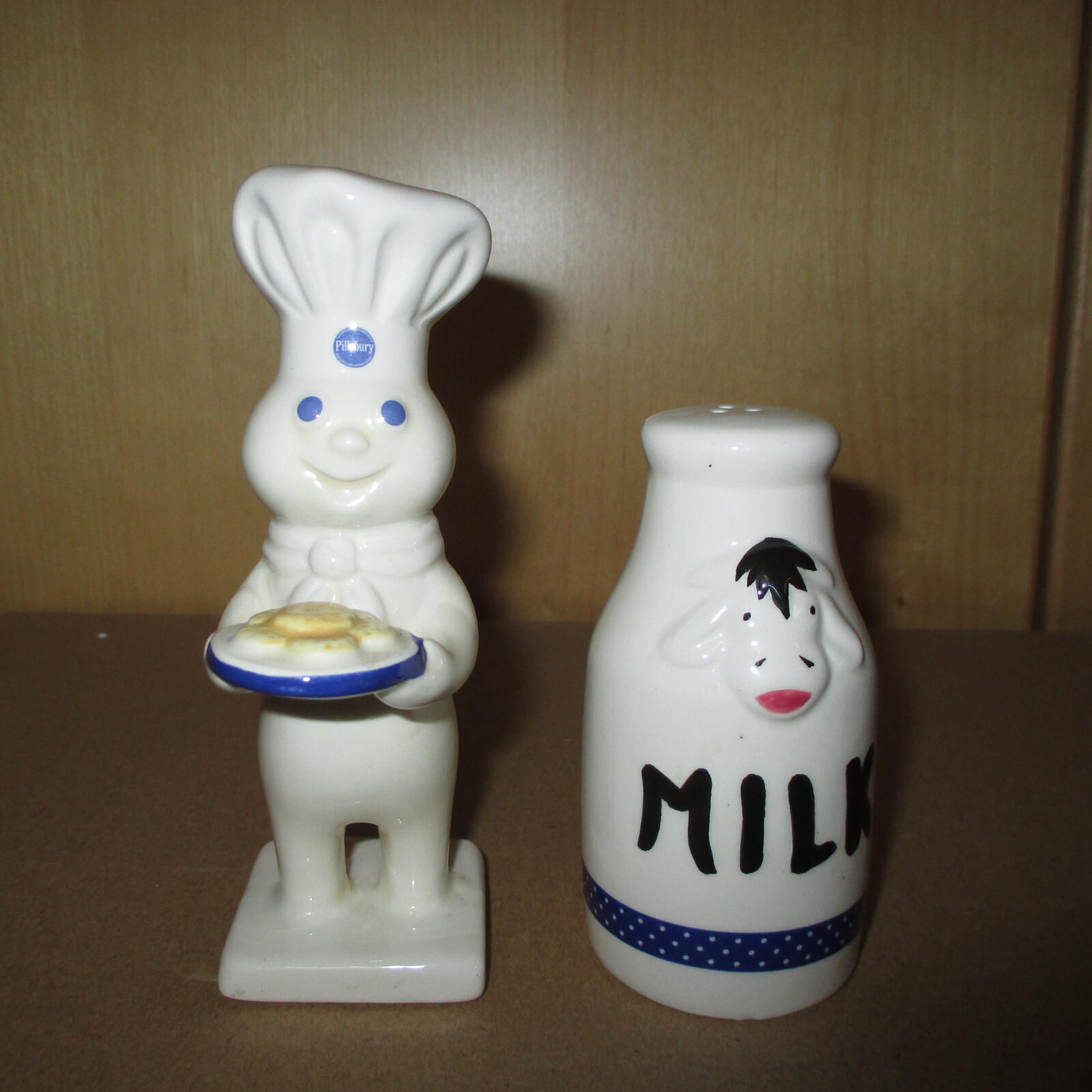 2006 Pillsbury Doughboy Simson Giftware Salt And Pepper Shaker Milk Cookies