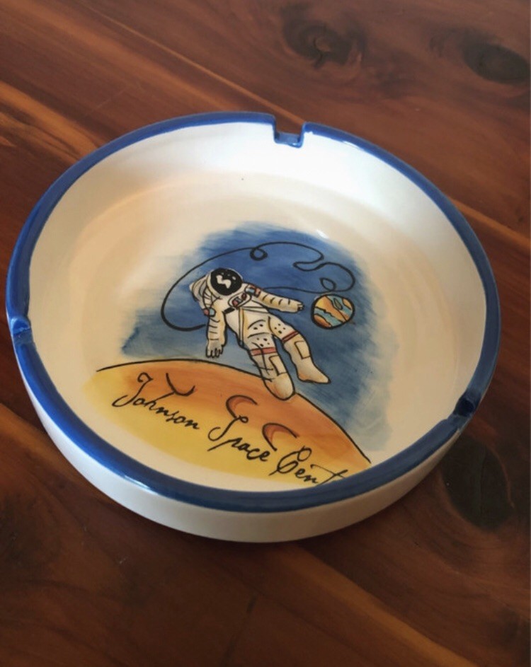 NOS Vintage NASA Johnson Space Center Souvenir Ashtray Porcelain OOAK Artwork NOS Vintage NASA Johnson Space Center Souvenir Ashtray Porcelain OOAK Artwork