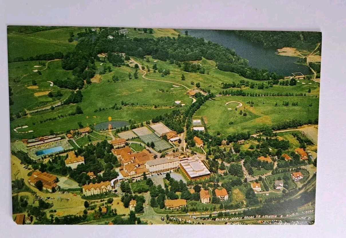Grossinger NY-New York, Aerial Of Grossingers Catskills Resort Postcard