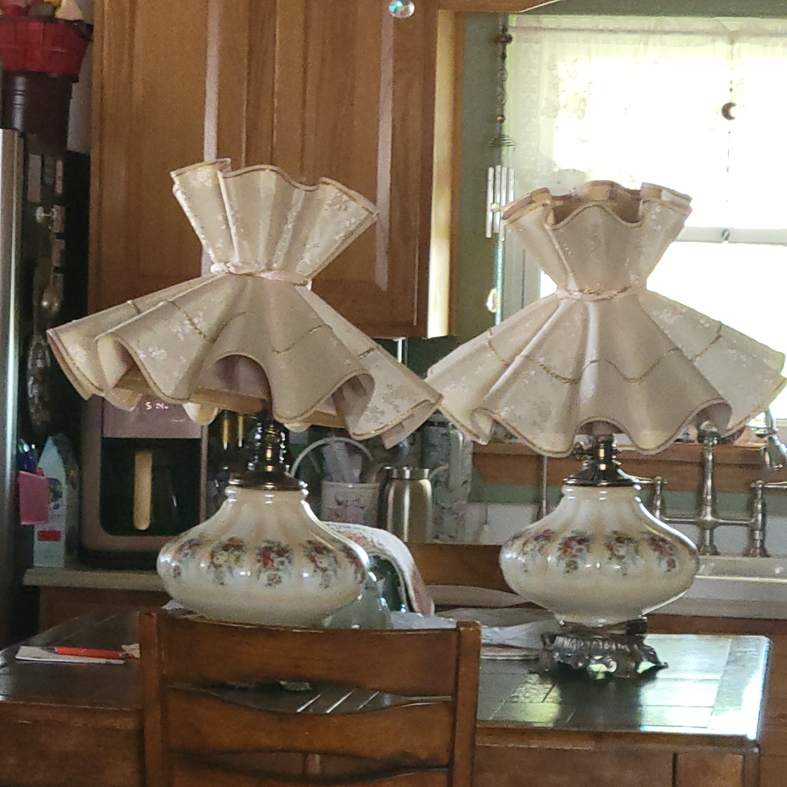 L&L Vintage Georgous Milkglass Lamps