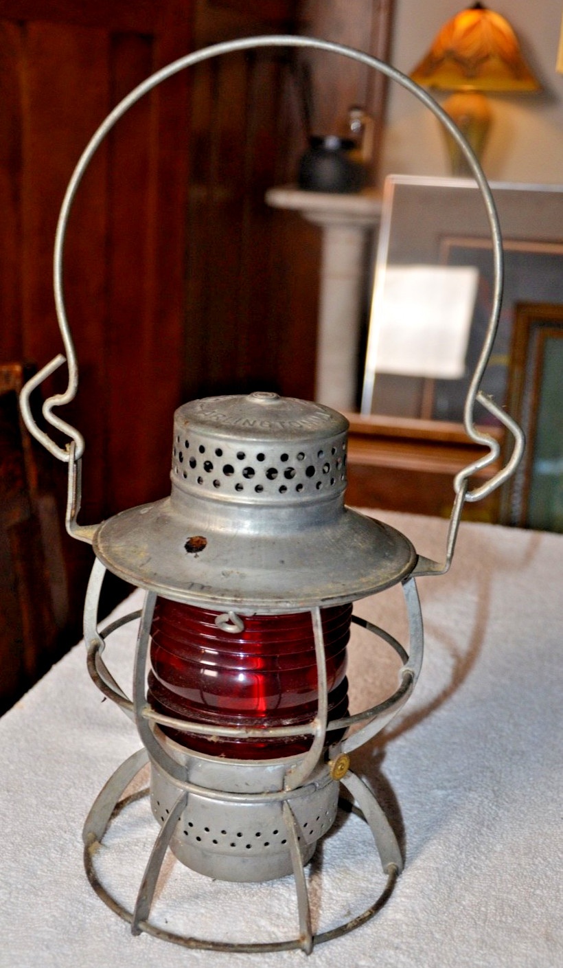 🔥VTG DRESSEL ARLINGTON P.R.R. PENNSYLVANIA RAILROAD LANTERN RED FRESNEL GLOBE🔥