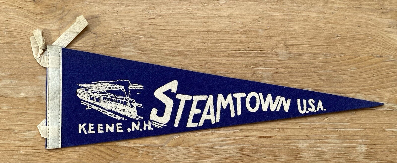 Vintage Steamtown USA Keene New Hampshire 12 Inch Felt Pennant w/ Train Graphic