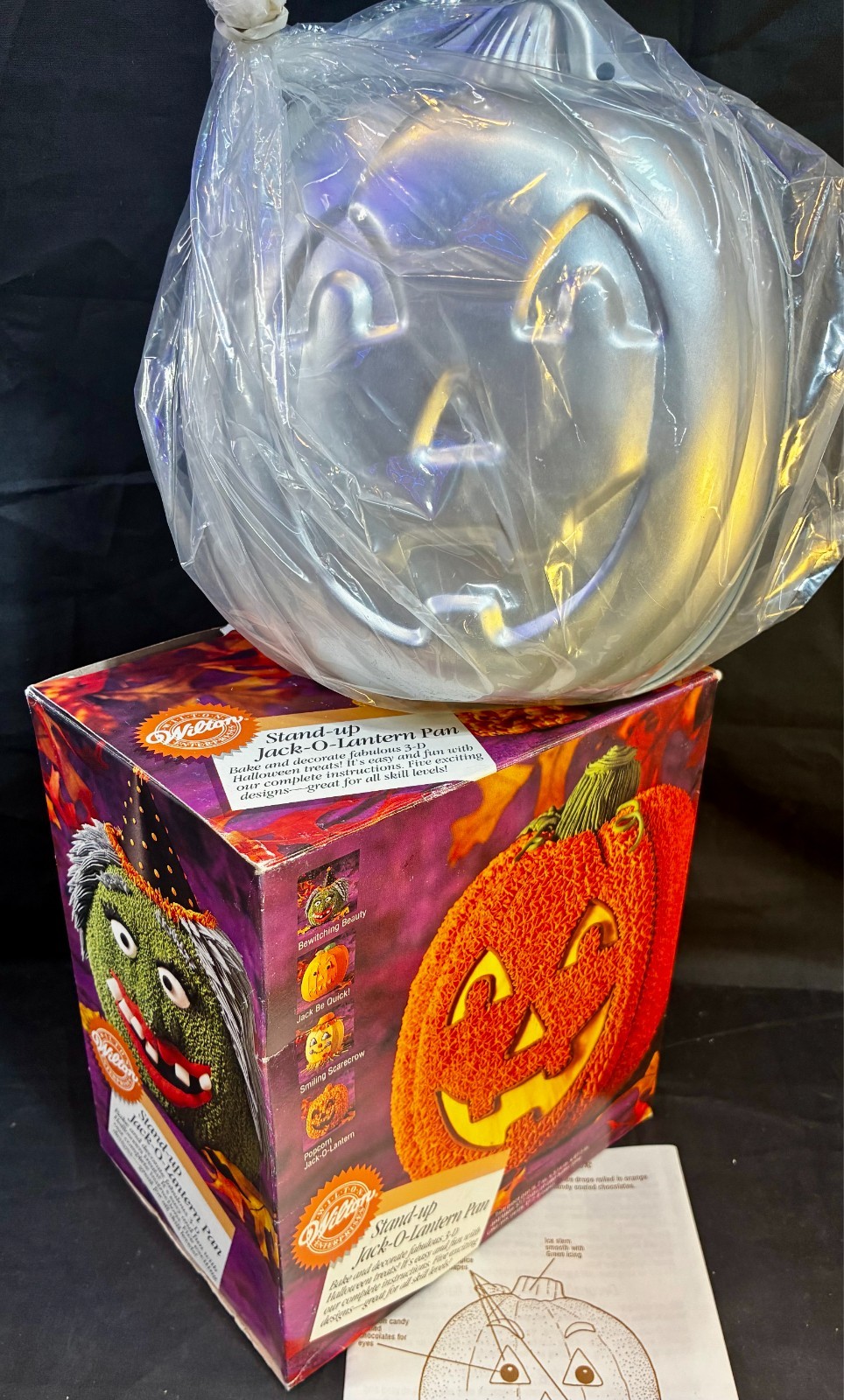Wilton Halloween Stand Up JACK-O-LANTERN Pumpkin Witch Cake Pan 3D Vintage 1995 Wilton Halloween Stand Up JACK-O-LANTERN Pumpkin Witch Cake Pan 3D Vintage 1995