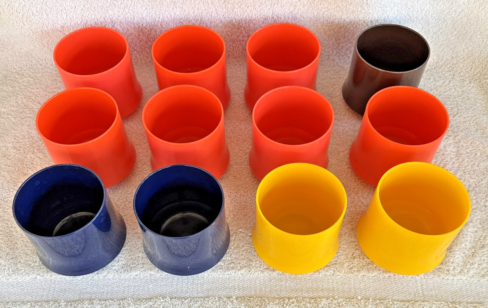 Vintage MCM Stackable Plastic Cups /Glasses Minimalist Orange /Blue/Yellow/Brown Vintage MCM Stackable Plastic Cups /Glasses Minimalist Orange /Blue/Yellow/Brown