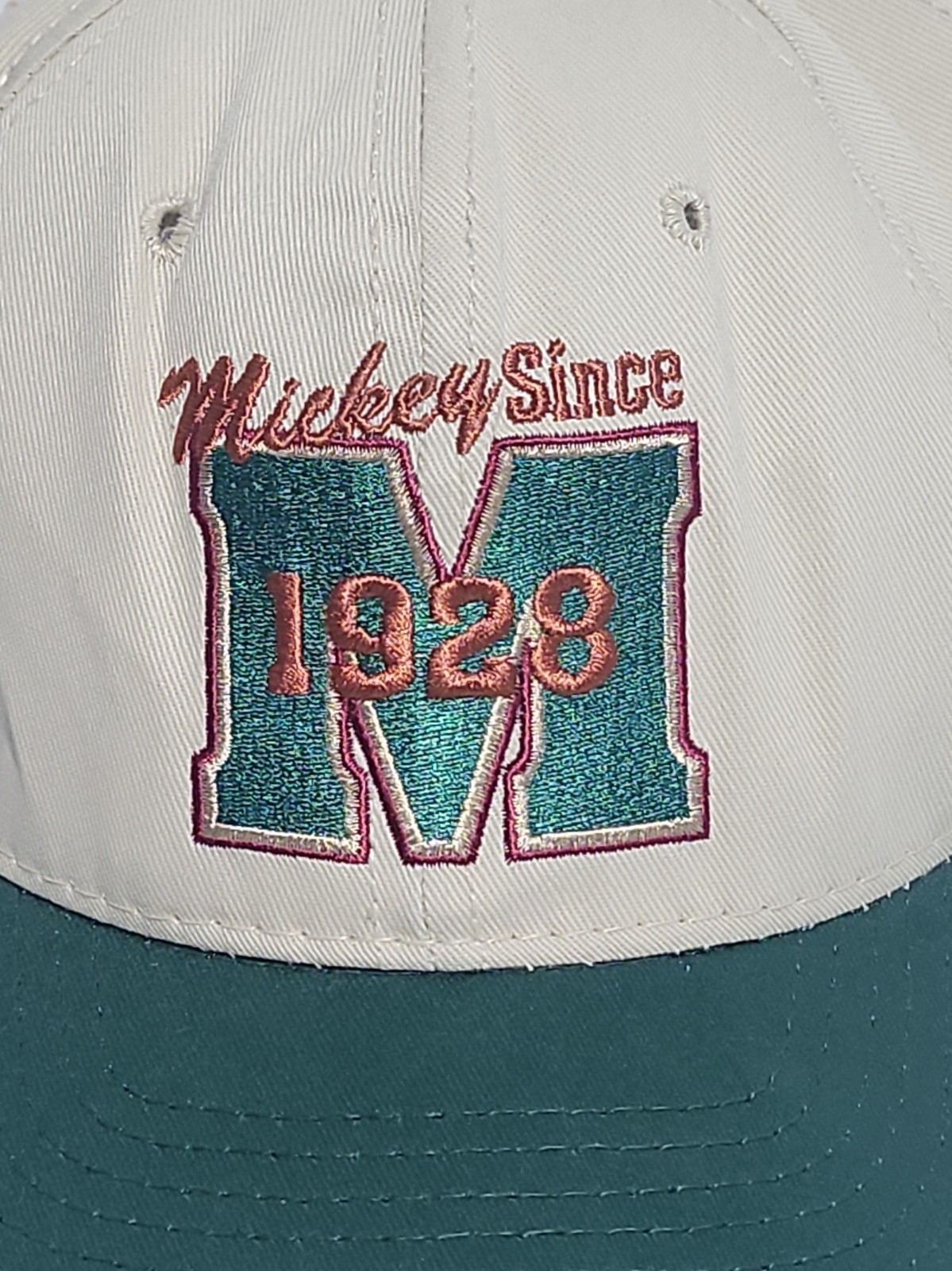 1990s Disney Mickey Since 1928 Goofys Hat Company Beige Green Snap 1990s Disney Mickey Since 1928 Goofys Hat Company Beige Green Snap