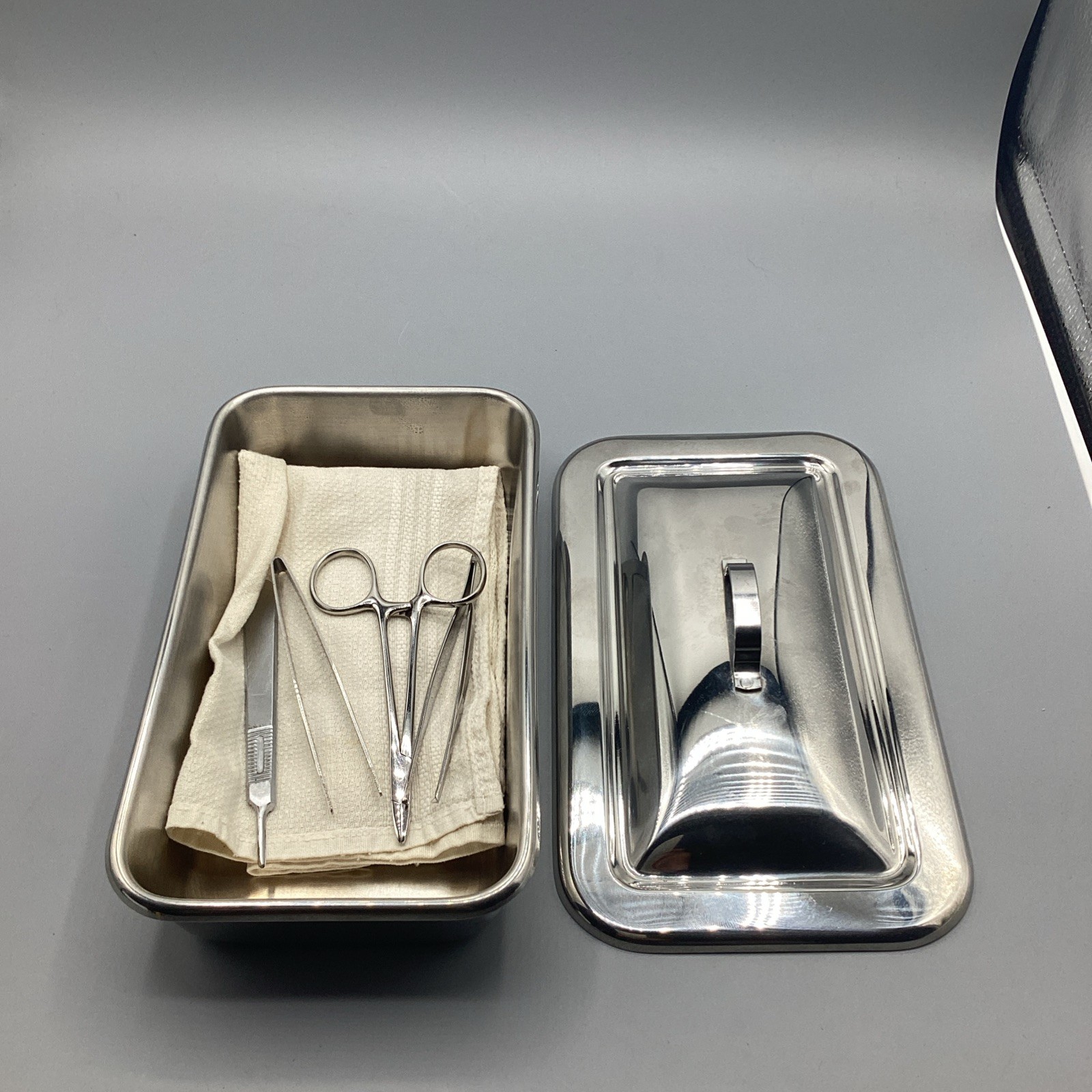Vintage Vollrath Stainless Steel Instrument Tray W/Medical Tools *Estate Find* Vintage Vollrath Stainless Steel Instrument Tray W/Medical Tools *Estate Find*