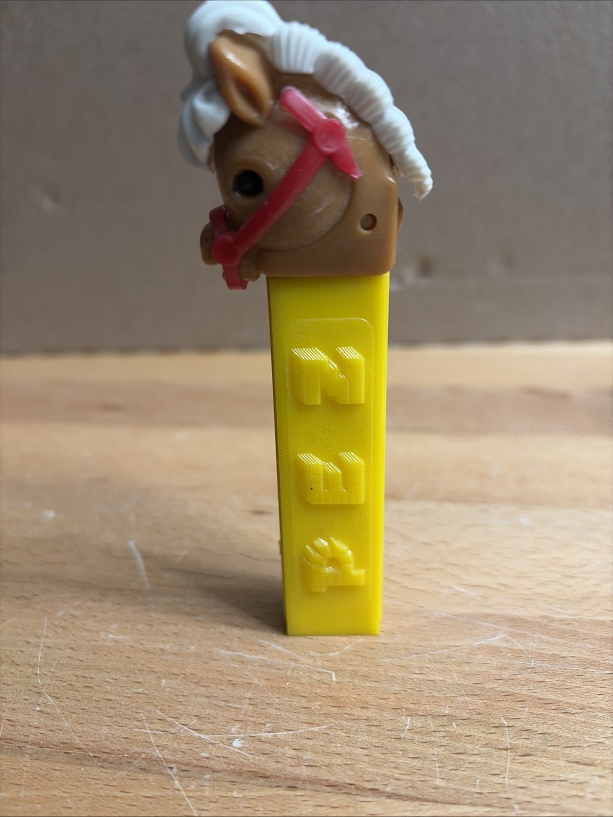 (983)   PEZ VINTAGE Pony Go Round Circus Horse or Pony