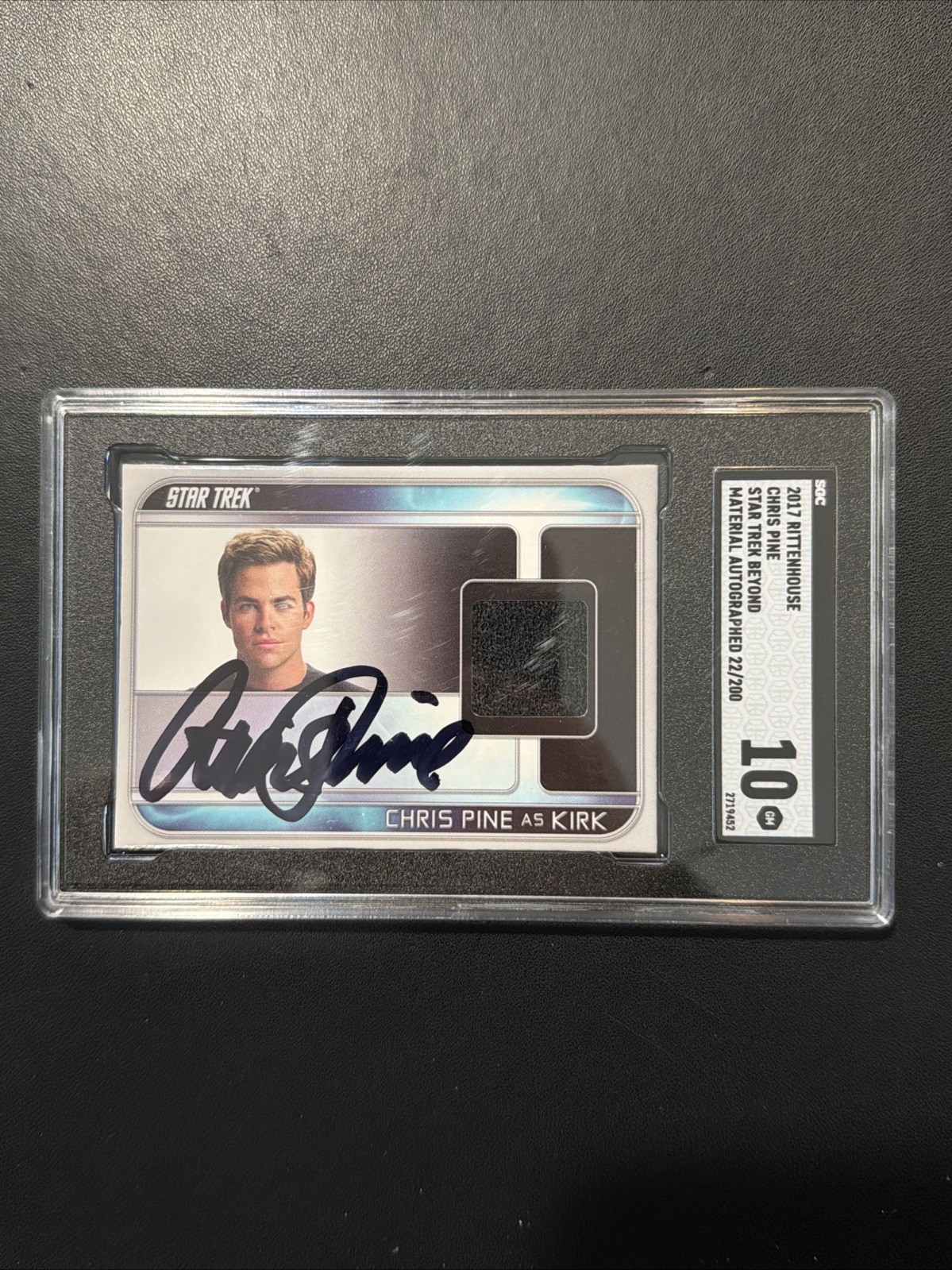 2017 Rittenhouse Star Trek Beyond Chris Pine Autograph Costume Material SGC 10