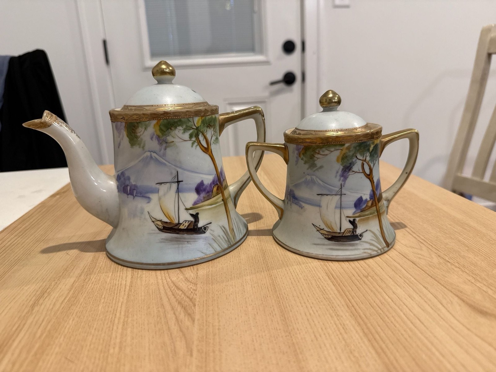Antique Shofu Nagoya Nippon Hand-Painted Teapot and Sugar Bowl Set, Mt. Fuji Sce Antique Shofu Nagoya Nippon Hand-Painted Teapot and Sugar Bowl Set, Mt. Fuji Sce