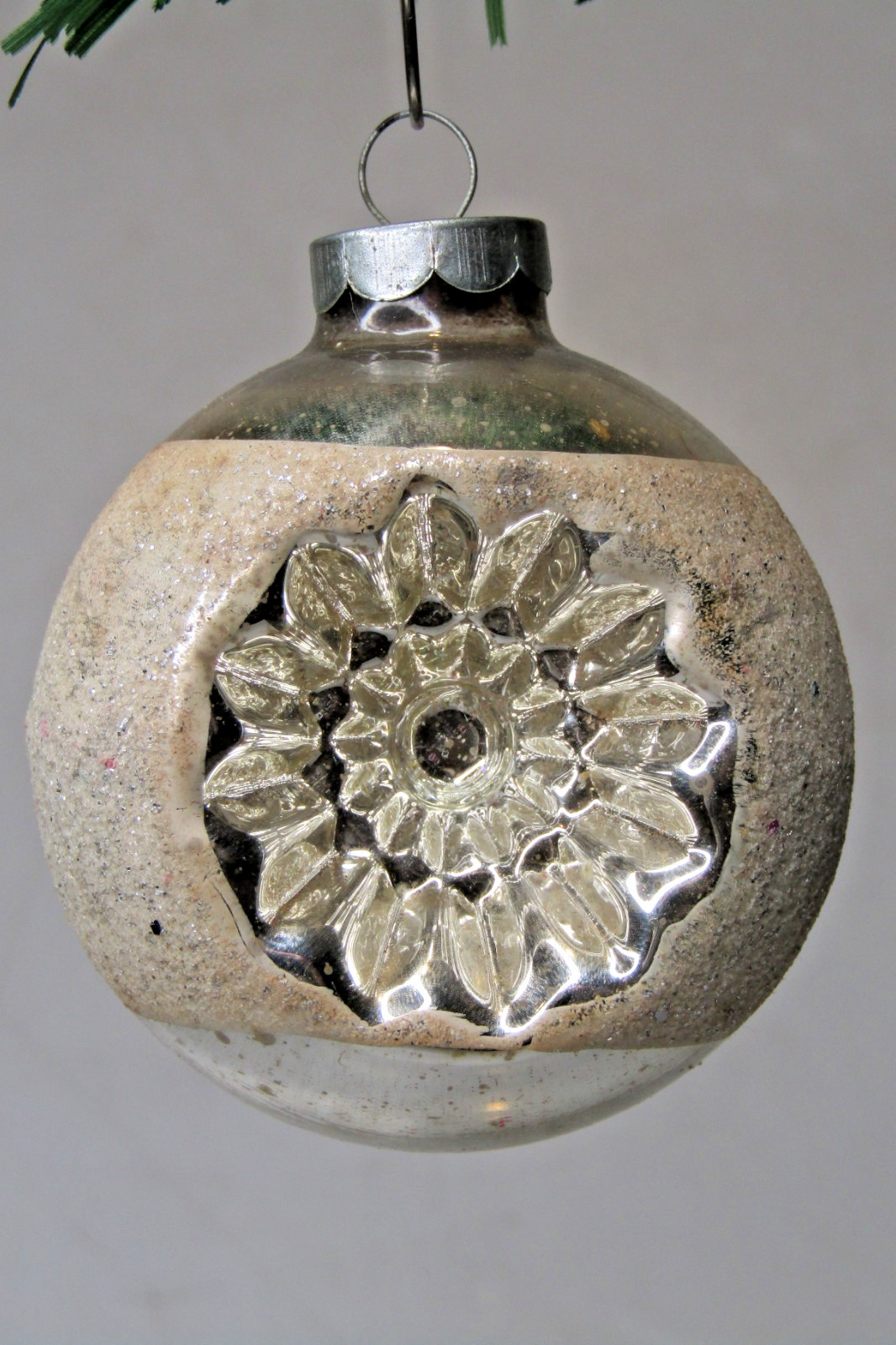 VTG Glass WHT Mica Indent STAR Embossed Confetti BALL Christmas Ornament Franke