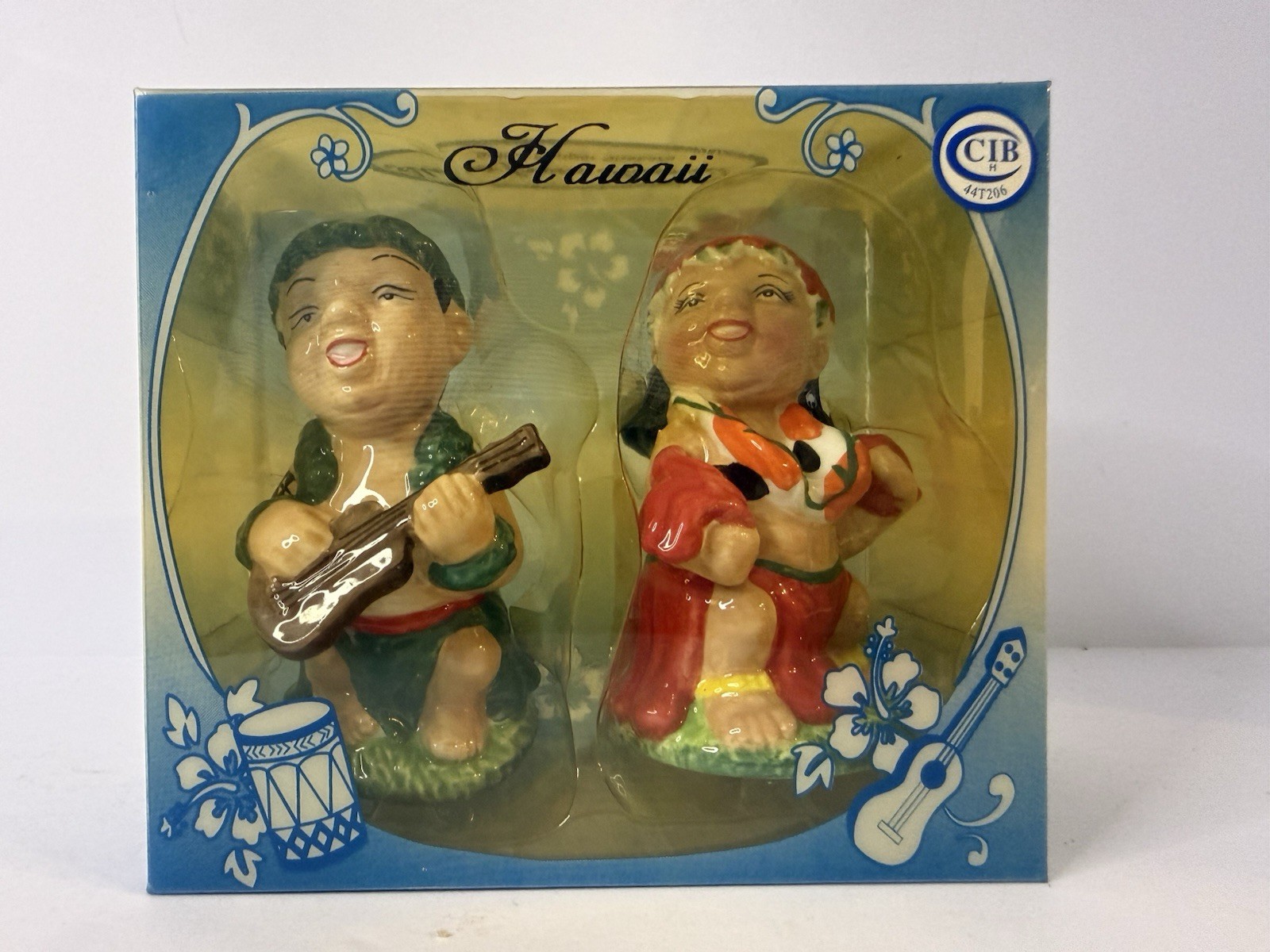 Chiefly Co Hawaii Hula Dancer Ukulele Salt Pepper Shakers Original Box T6244 Chiefly Co Hawaii Hula Dancer Ukulele Salt Pepper Shakers Original Box T6244