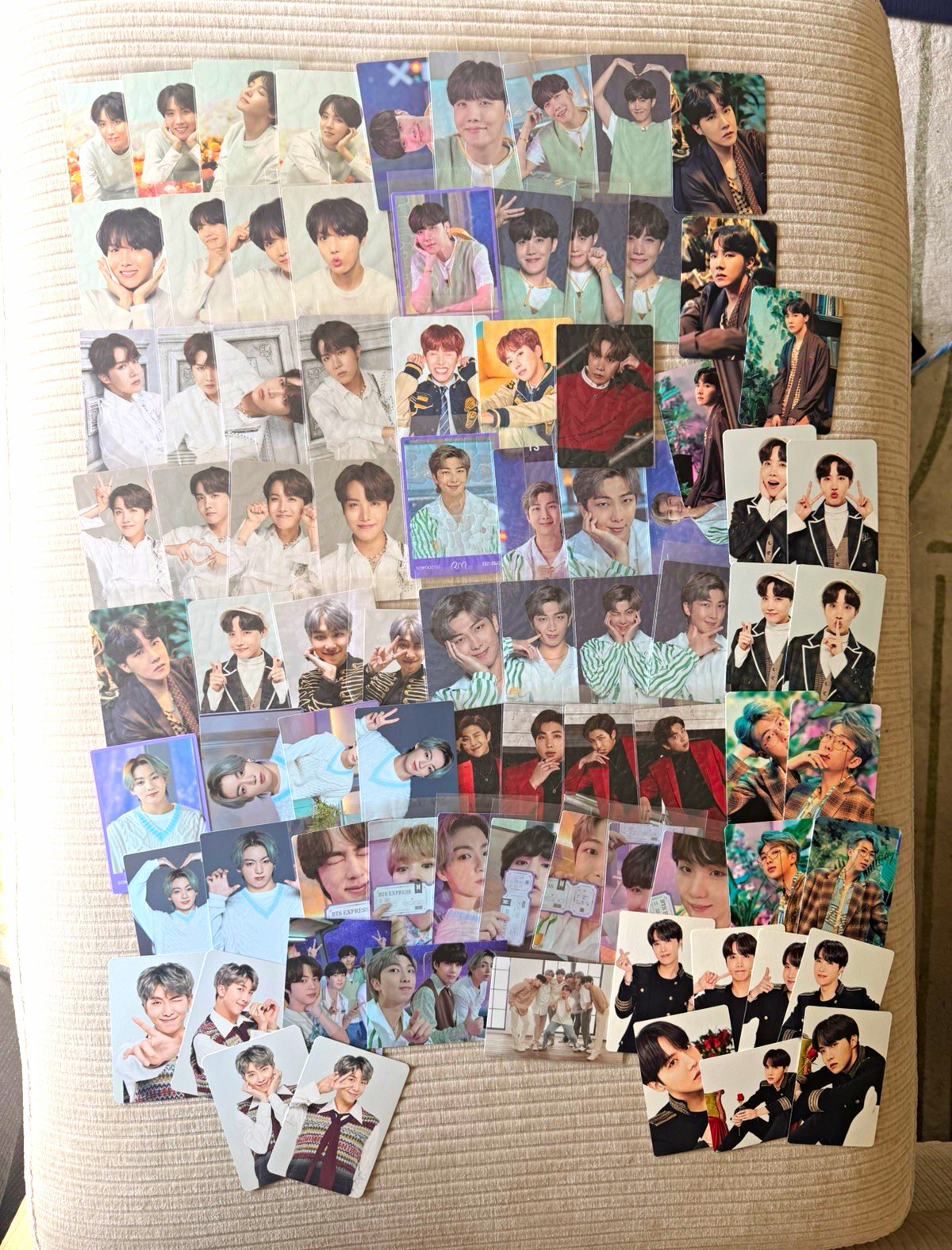 BTS Mini Photocard Lot w/ 90 cards BTS Mini Photocard Lot w/ 90 cards
