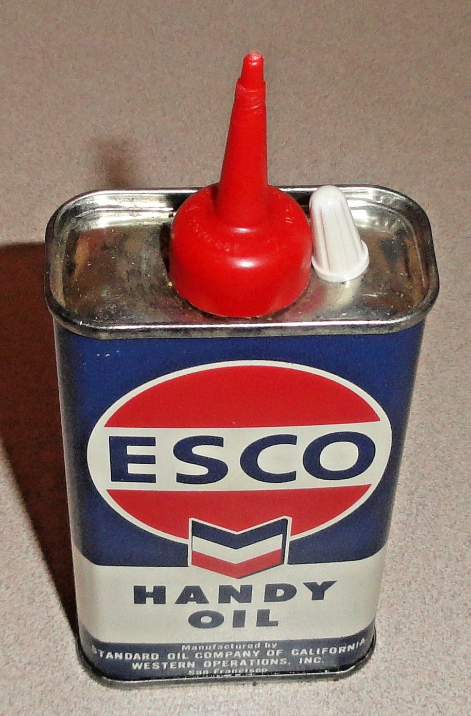 1960's Vintage NOS 4 Oz ESCO Standard Oil CA Handy Oil Can Household Oiler Tin 1960's Vintage NOS 4 Oz ESCO Standard Oil CA Handy Oil Can Household Oiler Tin