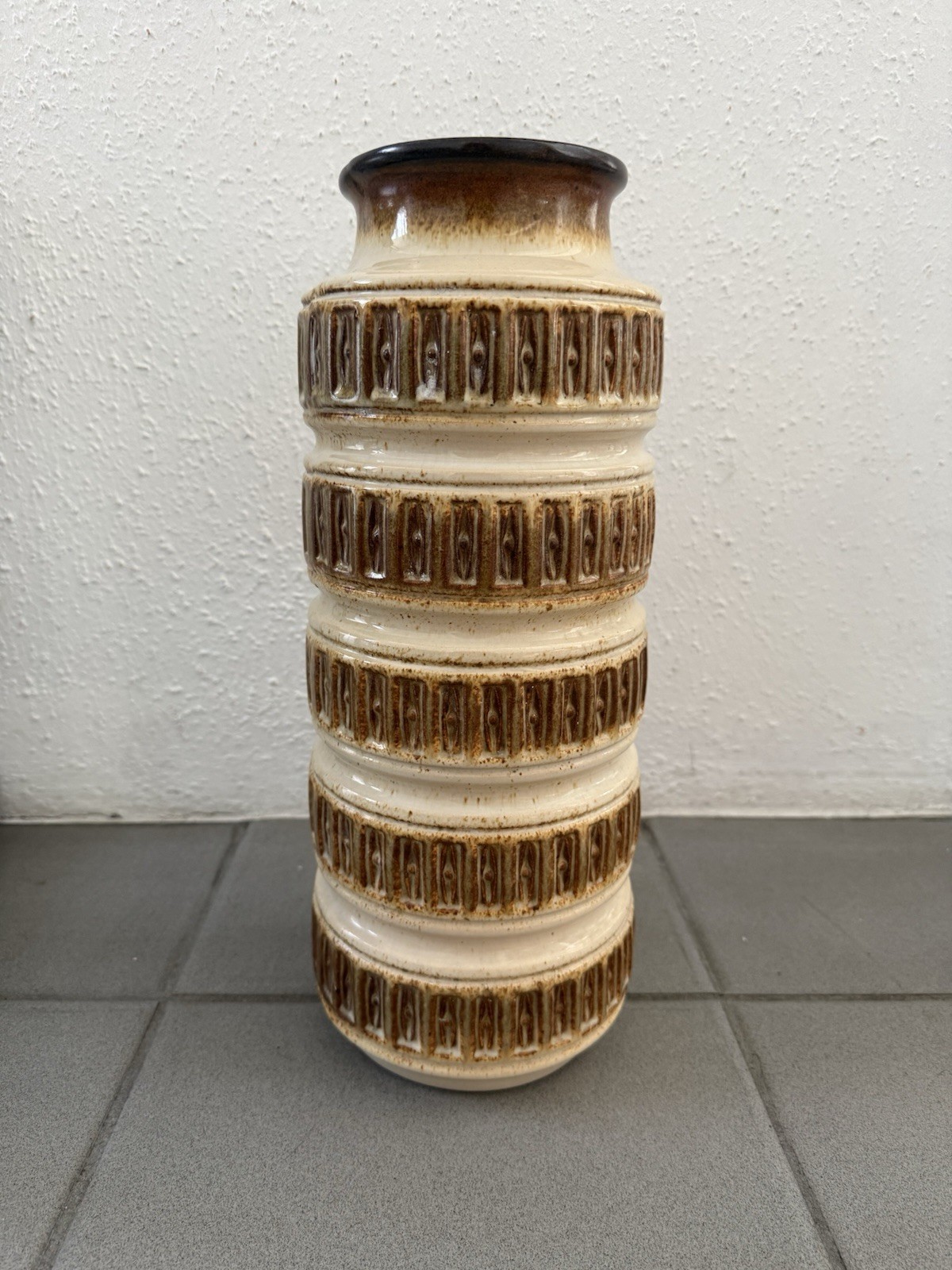 Scheurich West German Vintage Mid Century Tundra Vase 268-40 Beige Brown