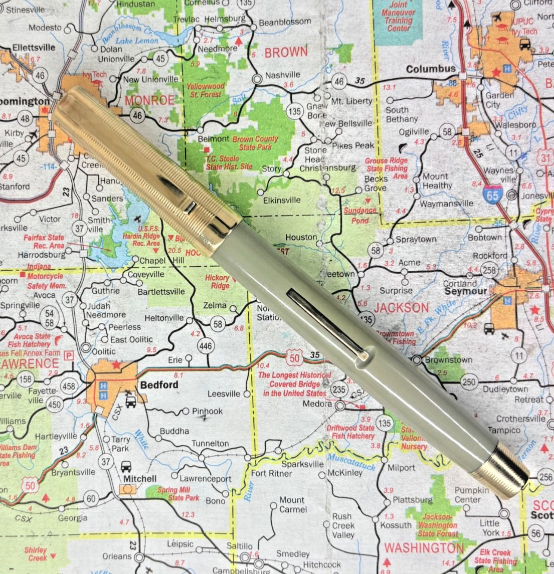 Vintage Eversharp Fifth Avenue Fountain Pen, Grey w/ 14k gold nib - restored Vintage Eversharp Fifth Avenue Fountain Pen, Grey w/ 14k gold nib - restored