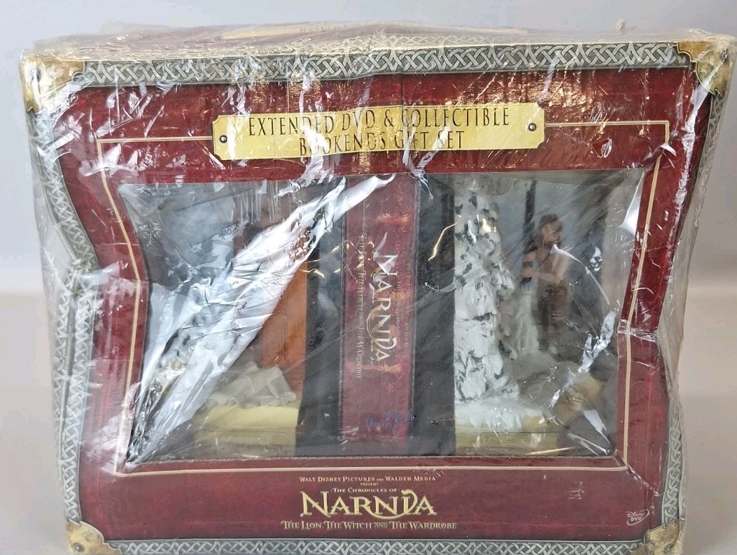 Disney Narnia Lion Witch & Wardrobe Collectible Bookends Extended DVD Set FLAWS Disney Narnia Lion Witch & Wardrobe Collectible Bookends Extended DVD Set FLAWS