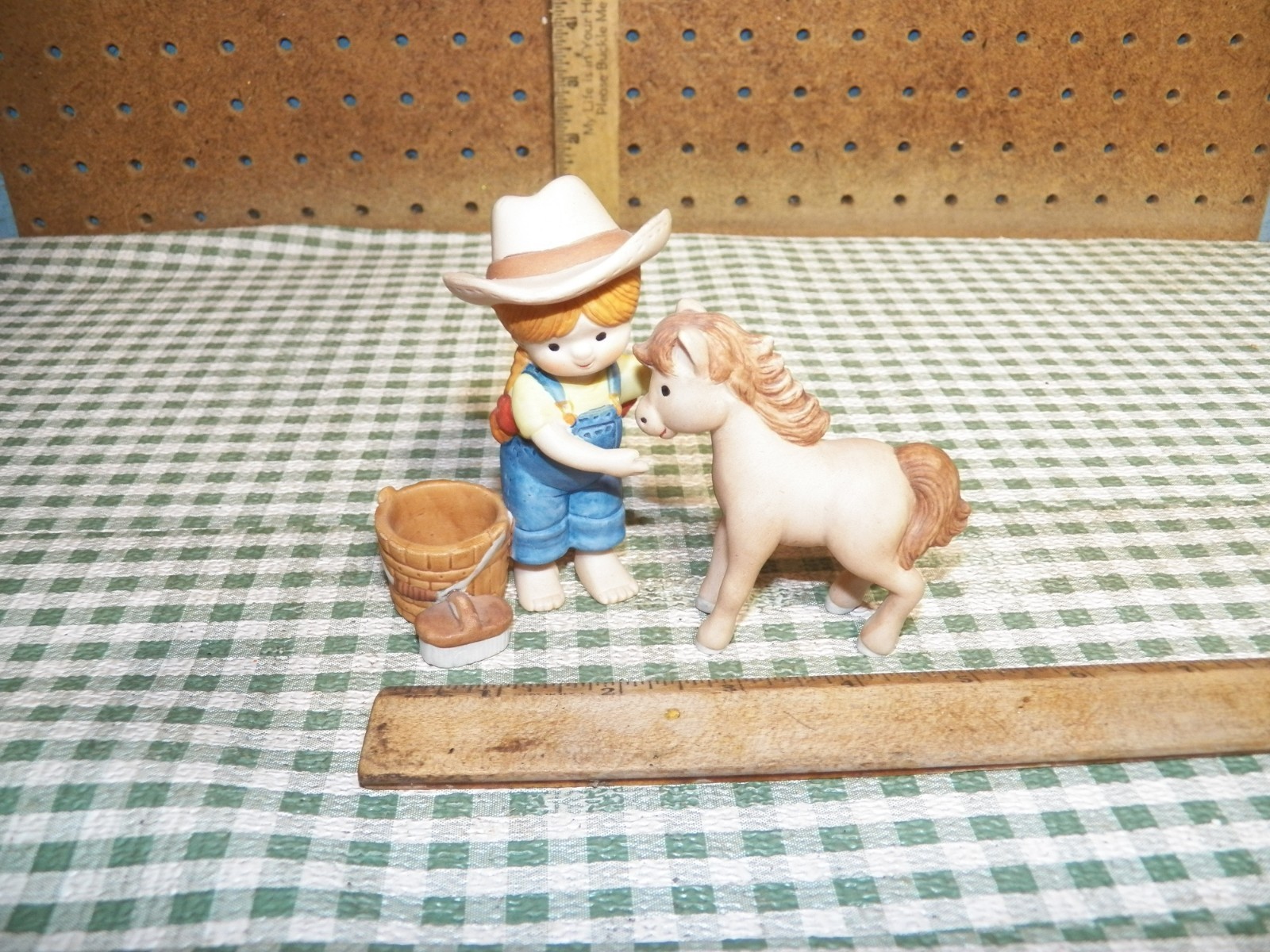 1983 ENESCO Country Cousins Figurine 