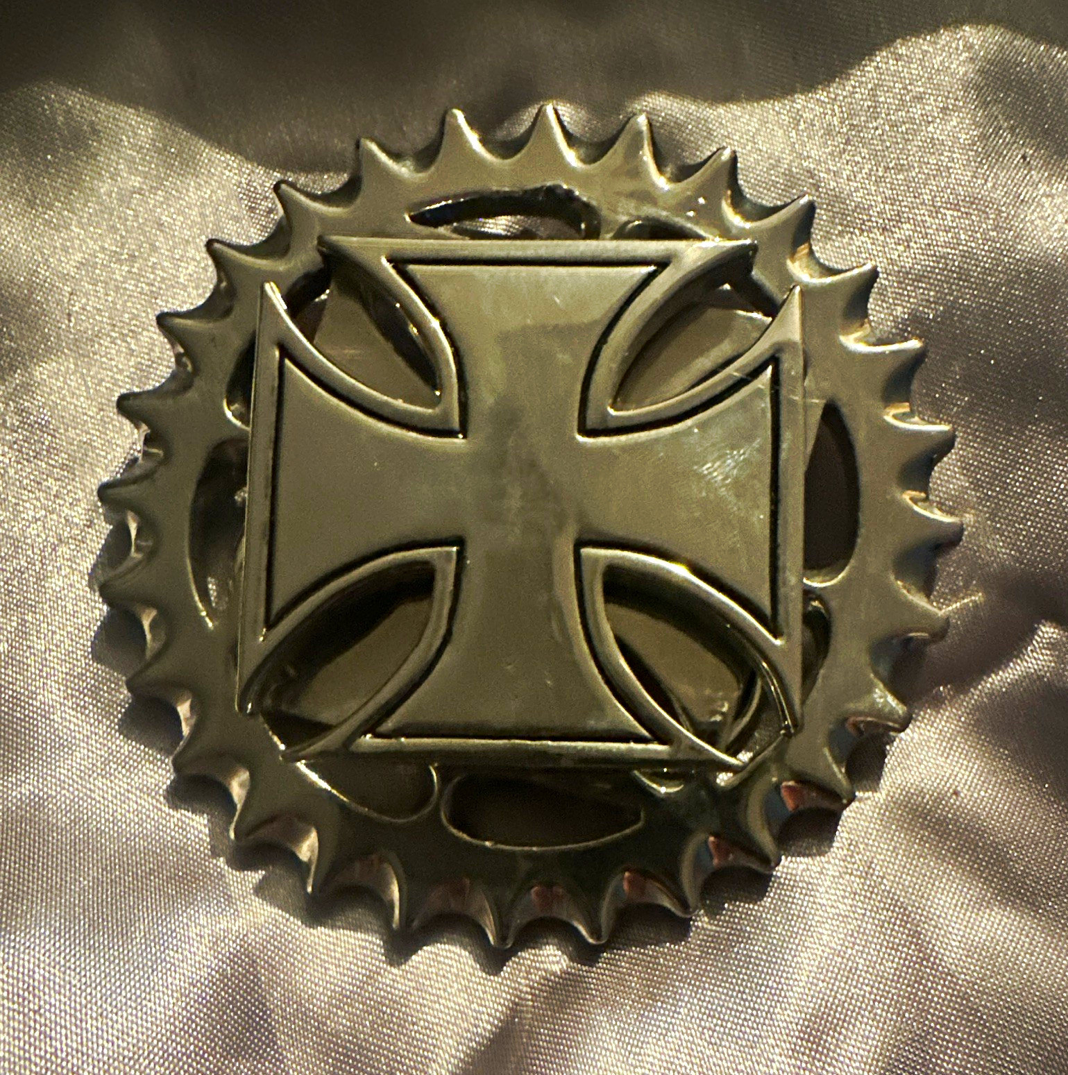 Vintage No Fear spinner belt, buckle, iron cross sprocket gear rotating Y2K