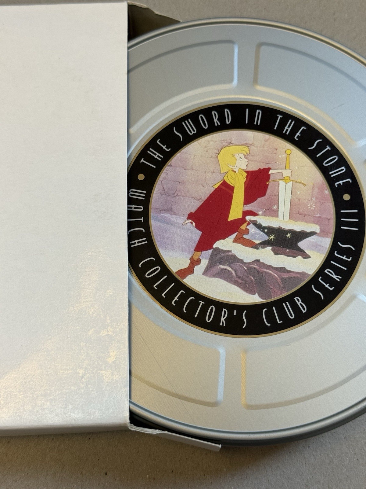 Disney The Sword In The Stone Fossil Watch Collectors Club Series 3 LE with Pin Disney The Sword In The Stone Fossil Watch Collectors Club Series 3 LE with Pin