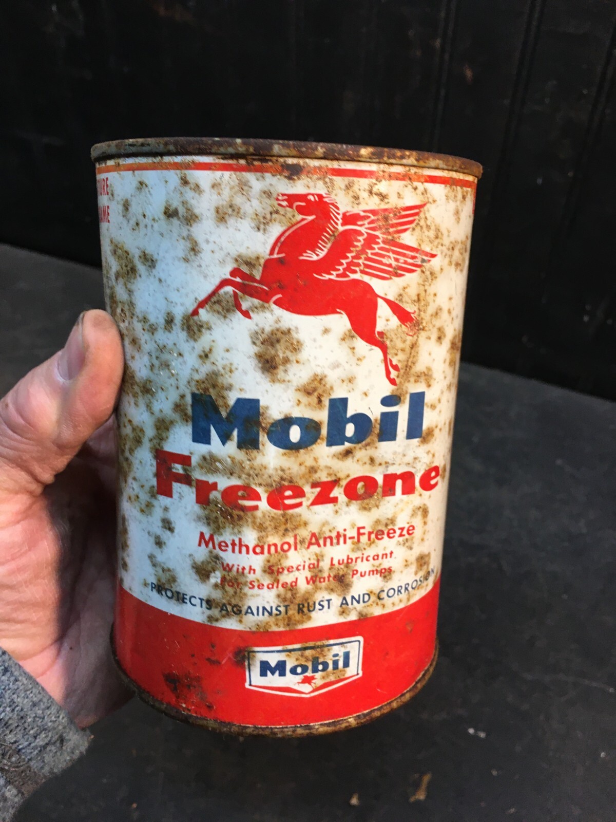 Vintage 1970 Mobil Freezone  Anti Freeze Cardboard 1 Qt Can Full Unopened