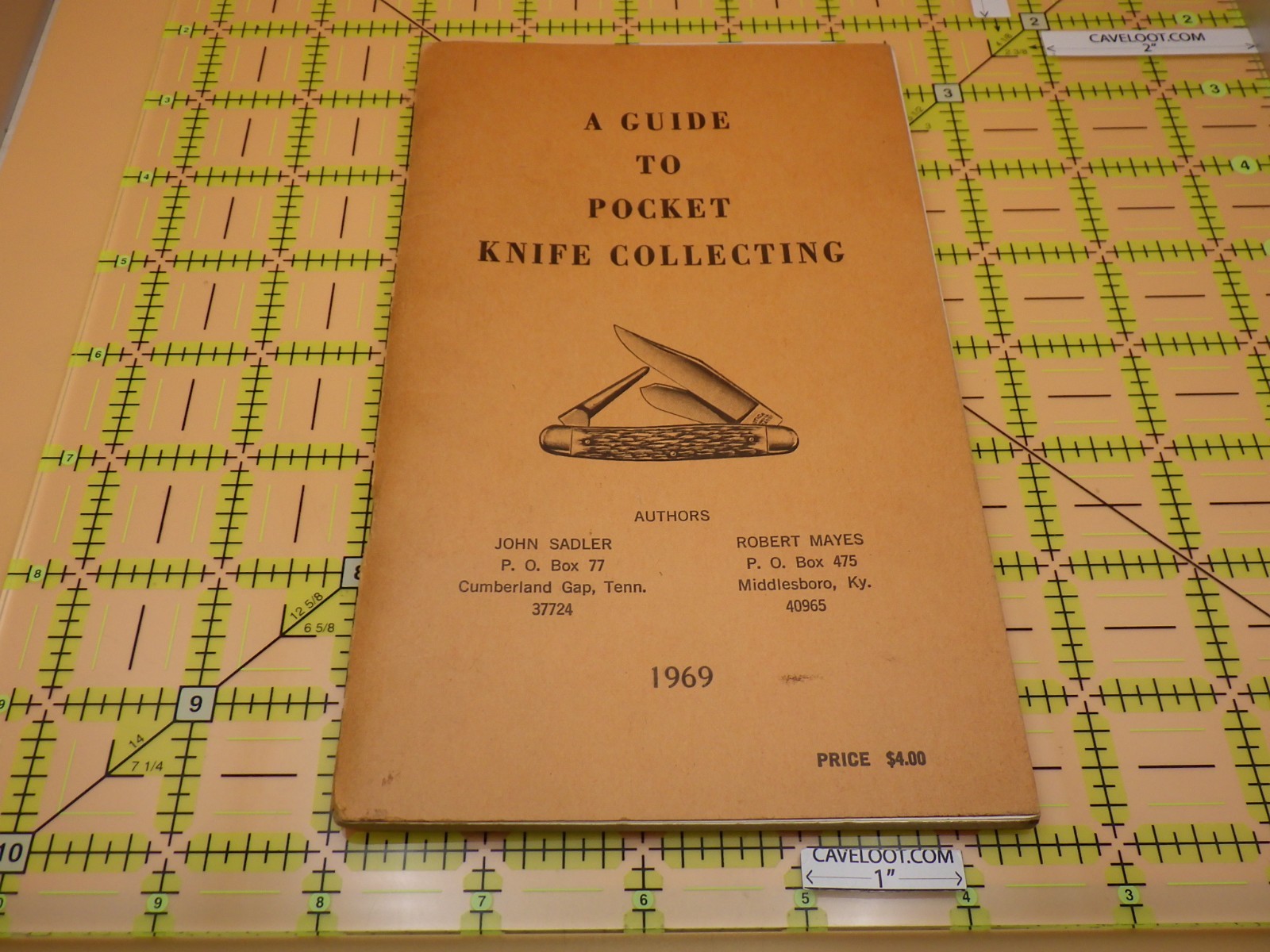 1969 Guide to Pocket Knife Collecting John Sadler Robert Mayes 3rd Ed Vintage