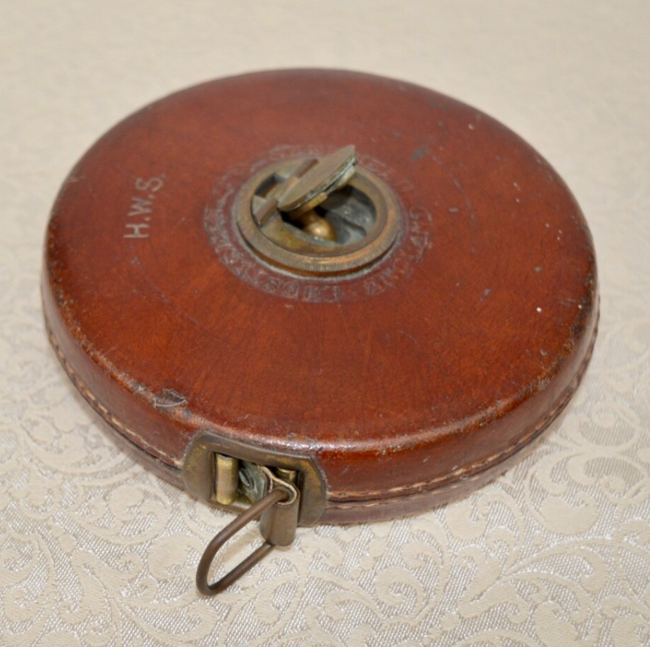 CHESTERMAN SHEFFIELD ENGLAND 66 FEET LEATHER COVER TAPE MEASURE BRASS WINDER