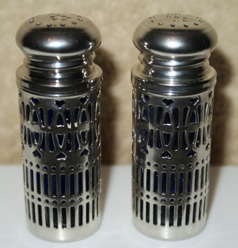 Vintage Victorian Silver Plate Cobalt Blue Salt & Pepper Shakers, UK Patent,Nice Vintage Victorian Silver Plate Cobalt Blue Salt & Pepper Shakers, UK Patent,Nice