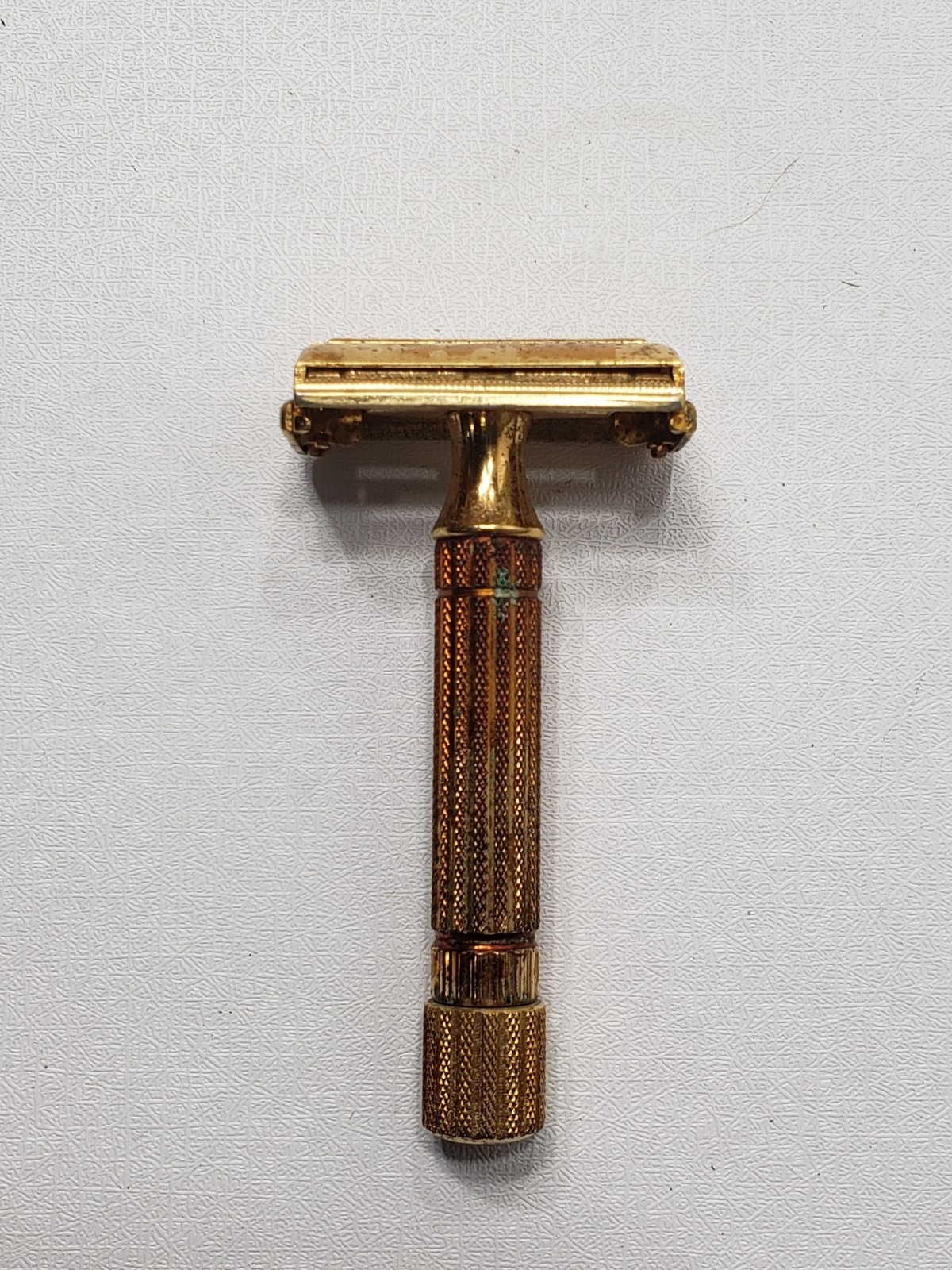 Vintage 1946-1947 Gillette Aristocrat Gold Tone Double Edge Safety Razor