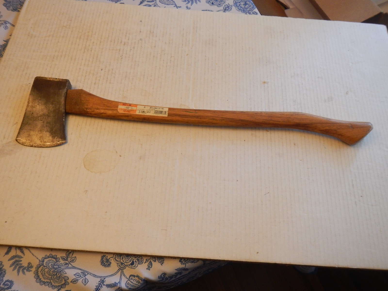 VINTAGE PLUMB SINGLE BIT BOYS CAMP AXE W ORIGINAL HANDLE