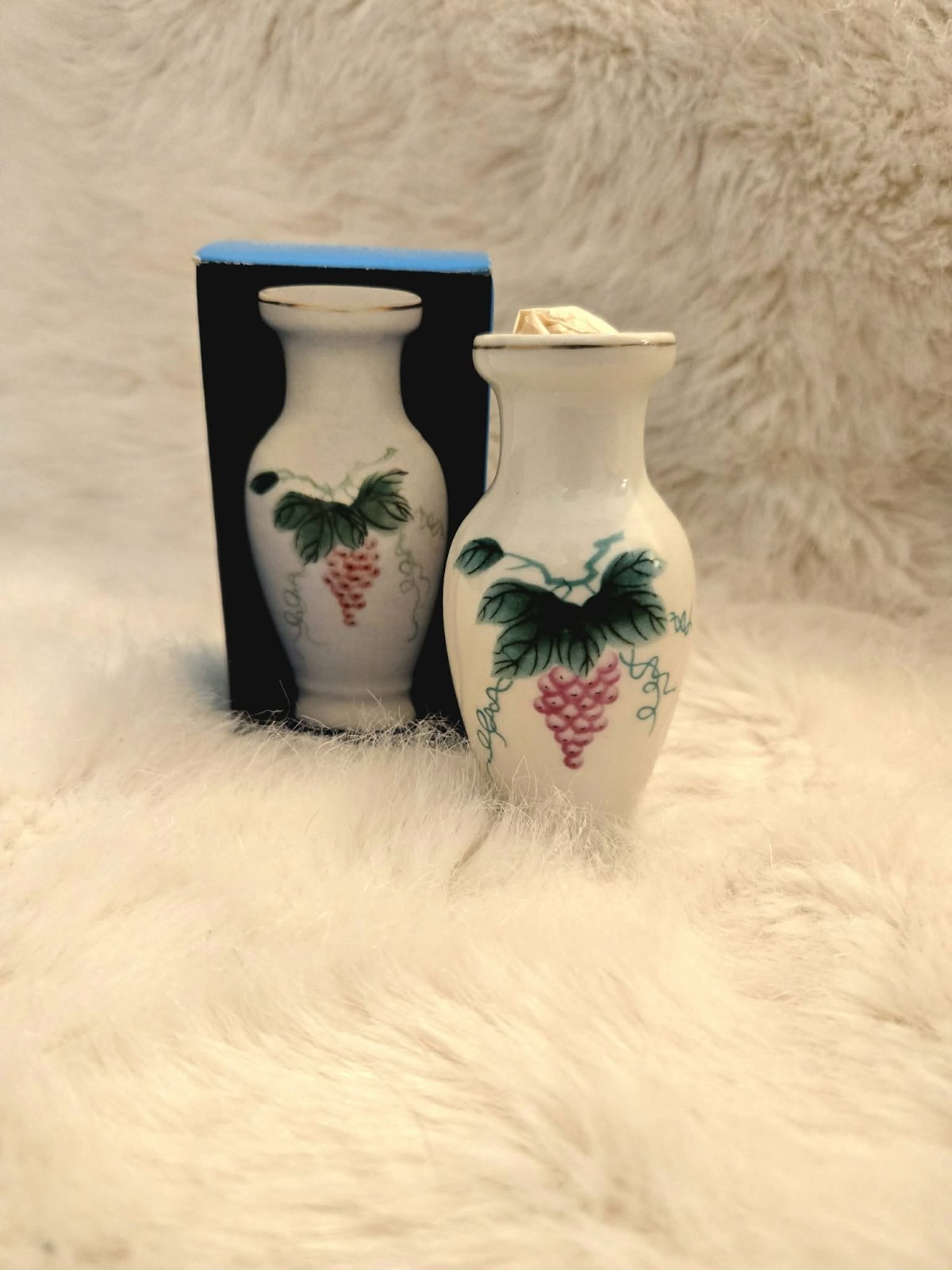 Bud Vase, Vintage Mini Porcelain, Grape, Leaf Motif 22-K Gold Trim Bud Vase, Vintage Mini Porcelain, Grape, Leaf Motif 22-K Gold Trim