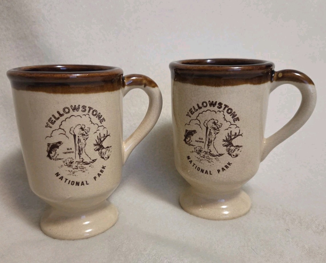 Yellowstone Park Vintage Souvenir Mugs. Set of 2