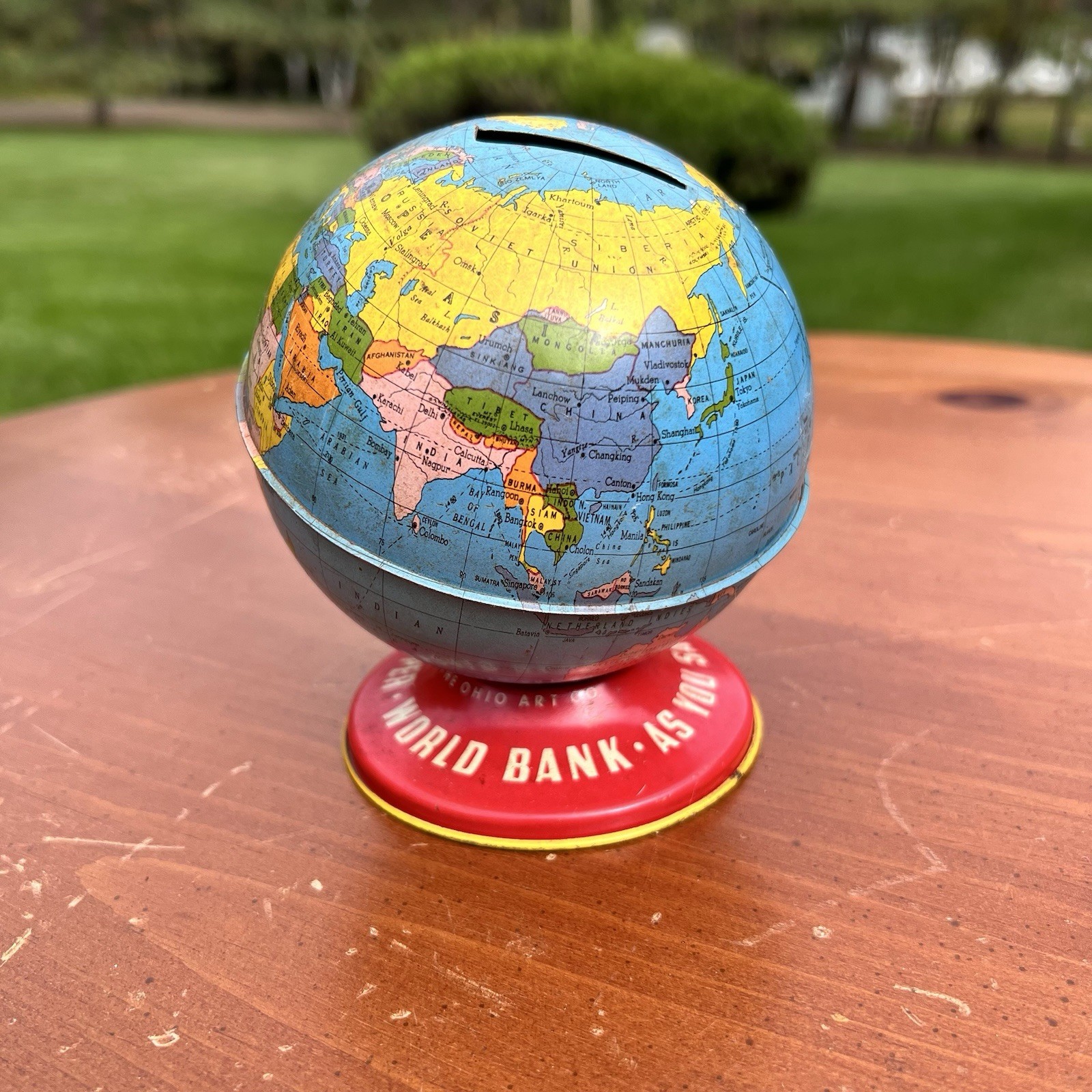 Vintage The Ohio Art Co. Tin Metal World Globe Piggy Bank USA 5” Tall Vintage The Ohio Art Co. Tin Metal World Globe Piggy Bank USA 5” Tall