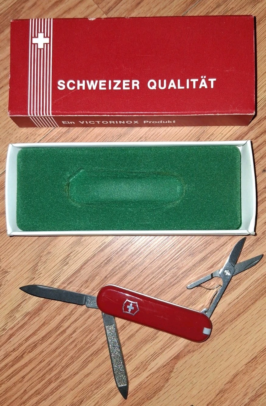 VICTORINOX KNIFE 3 BLADE SWITZERLAND 1960-70S? NEW OLD STOCK ROSTFREI RARE FIND VICTORINOX KNIFE 3 BLADE SWITZERLAND 1960-70S? NEW OLD STOCK ROSTFREI RARE FIND
