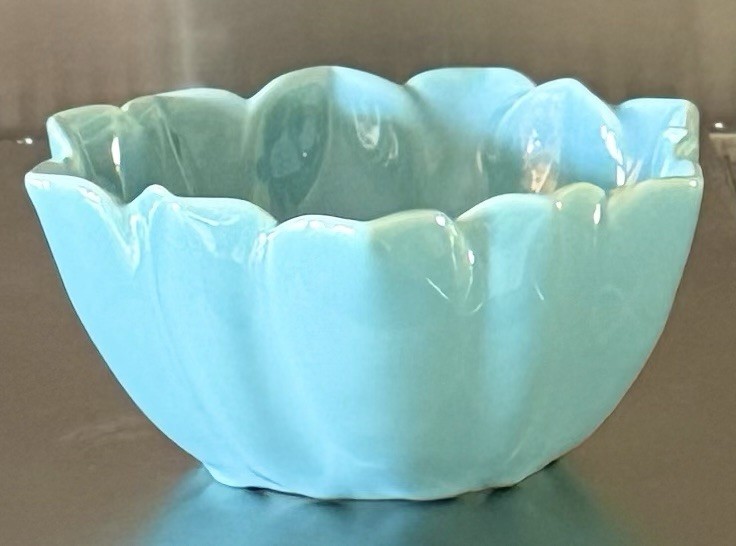 Vintage 1949 Authentic Rookwood Pottery Lotus-Form Bowl 6132 Vintage 1949 Authentic Rookwood Pottery Lotus-Form Bowl 6132