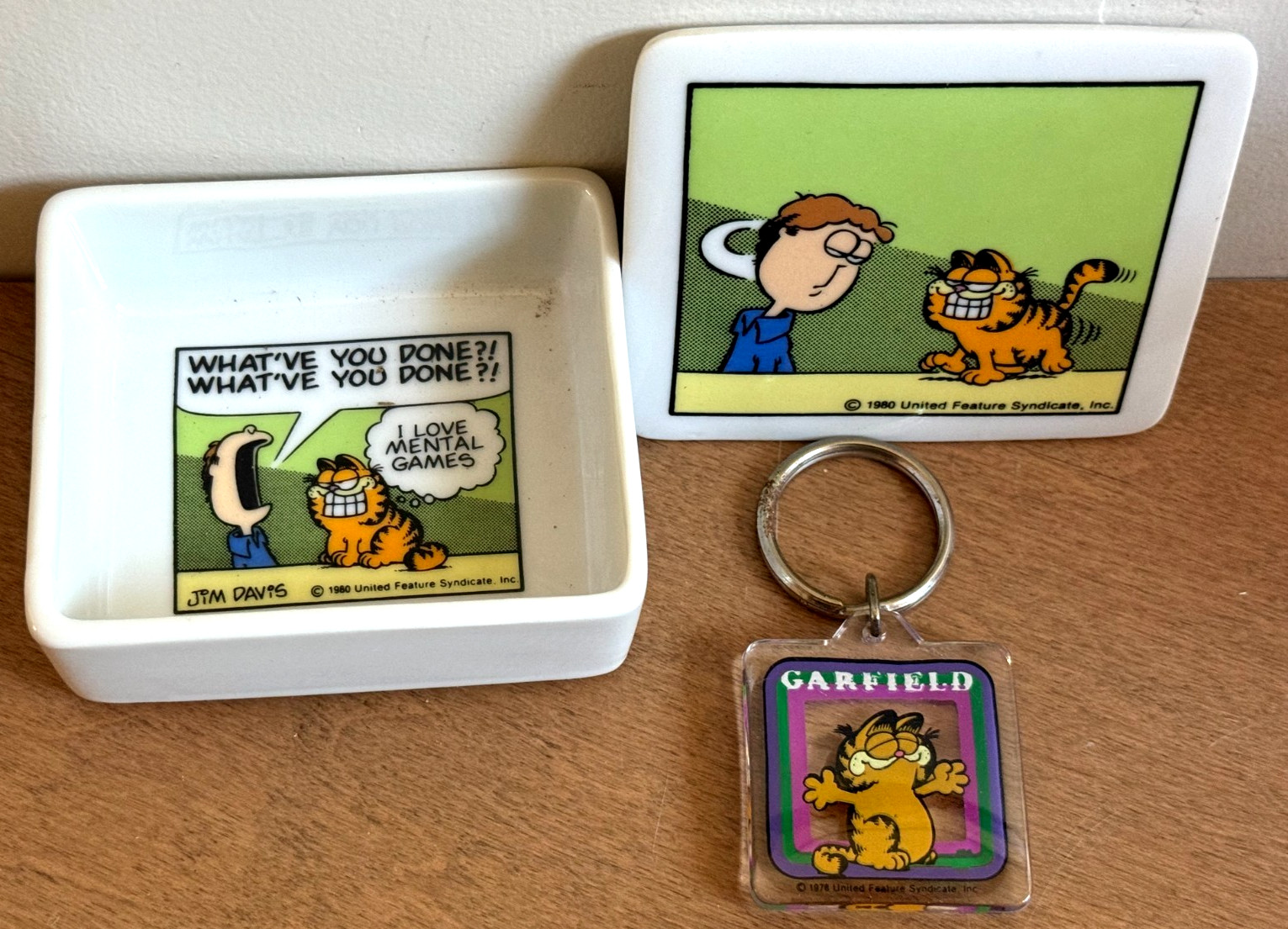 Vntg 1980 Enesco Garfield Lidded Trinket Box & BONUS Keychain Set Jim Davis