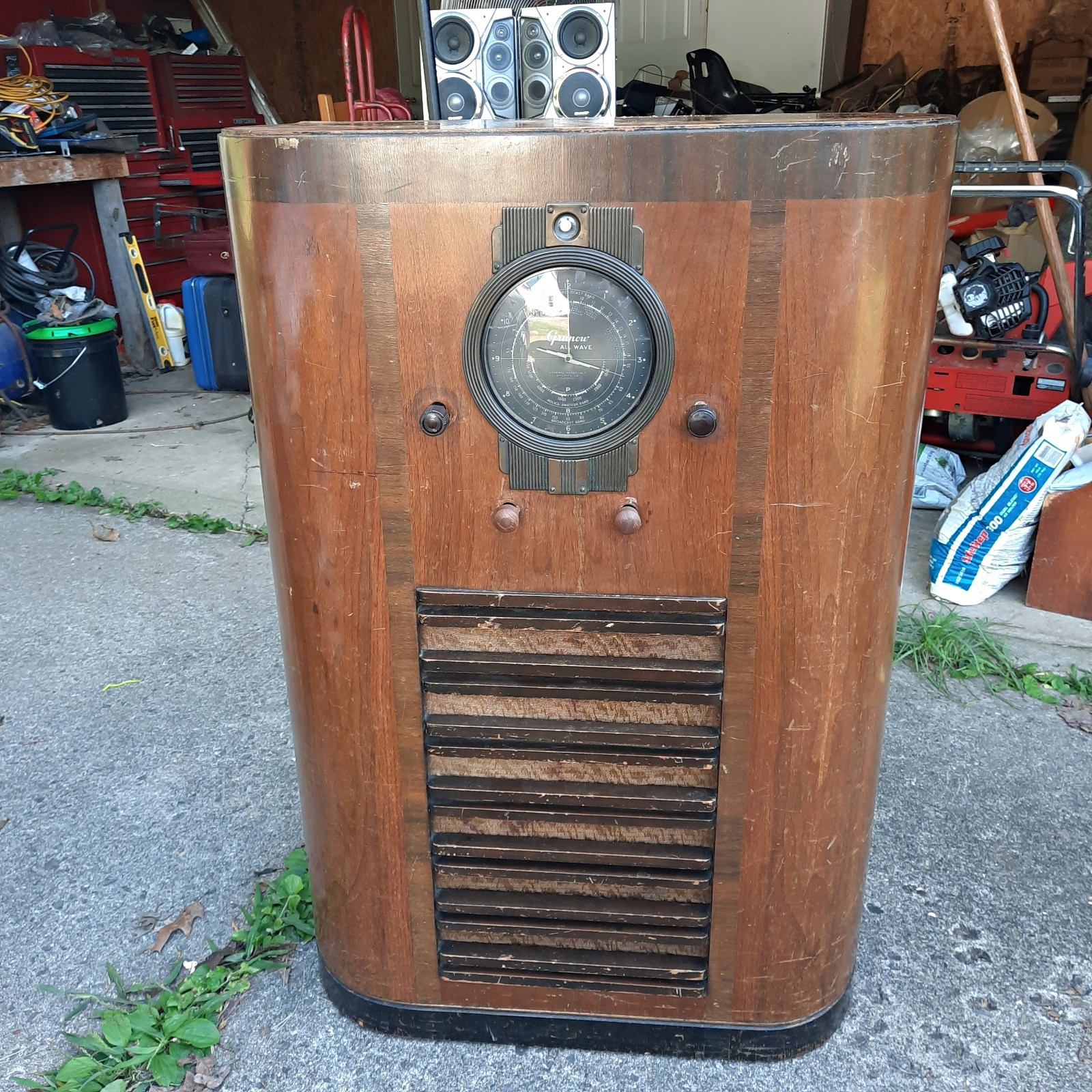 Vintage Grunow All Wave Console Radio From the 1930's.Read Details Vintage Grunow All Wave Console Radio From the 1930's.Read Details
