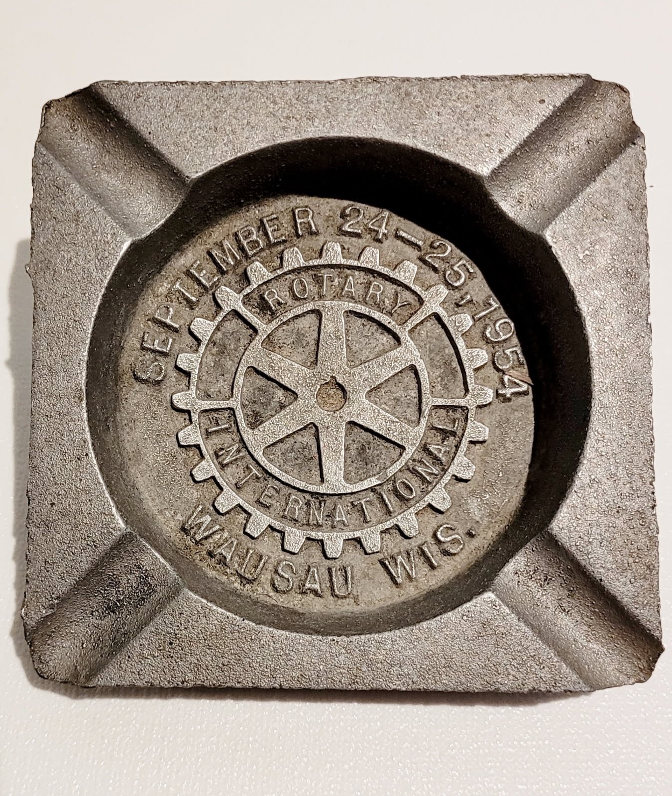 VTG CAST METAL ASHTRAY--ROTARY INTERNATIONAL-WAUSAU WI-1954-DJ MURRAY MFG CO
