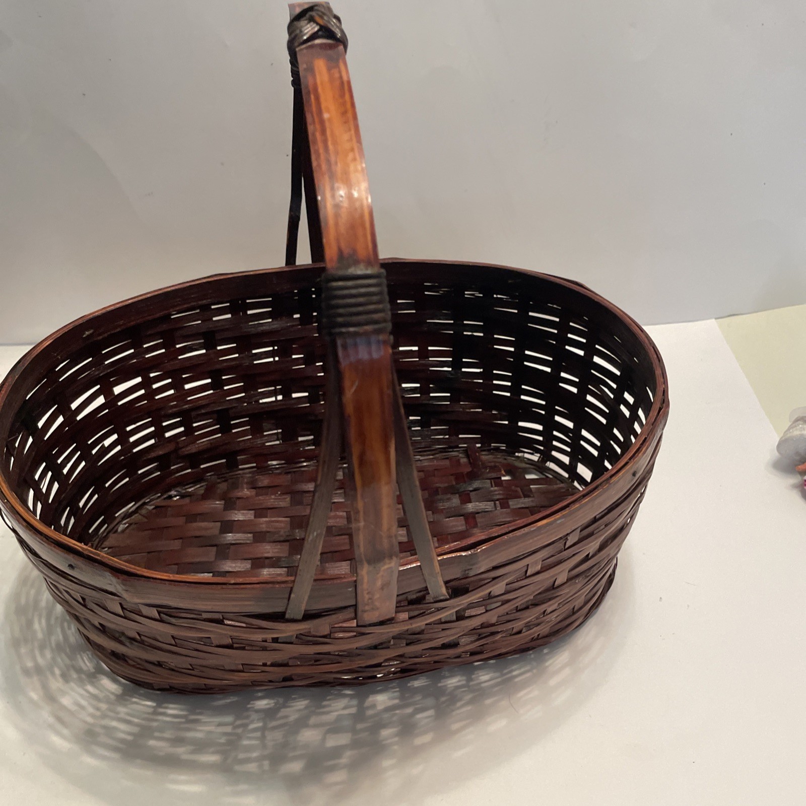 Antique American Large Mahogany Splint to-Round Gathering Basket ca1880-1910