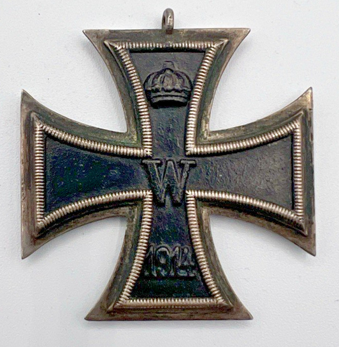 WWI Imperial German 1914 Iron Cross 2nd Class Three-Piece Magnetic EK2 Unmarked WWI Imperial German 1914 Iron Cross 2nd Class Three-Piece Magnetic EK2 Unmarked