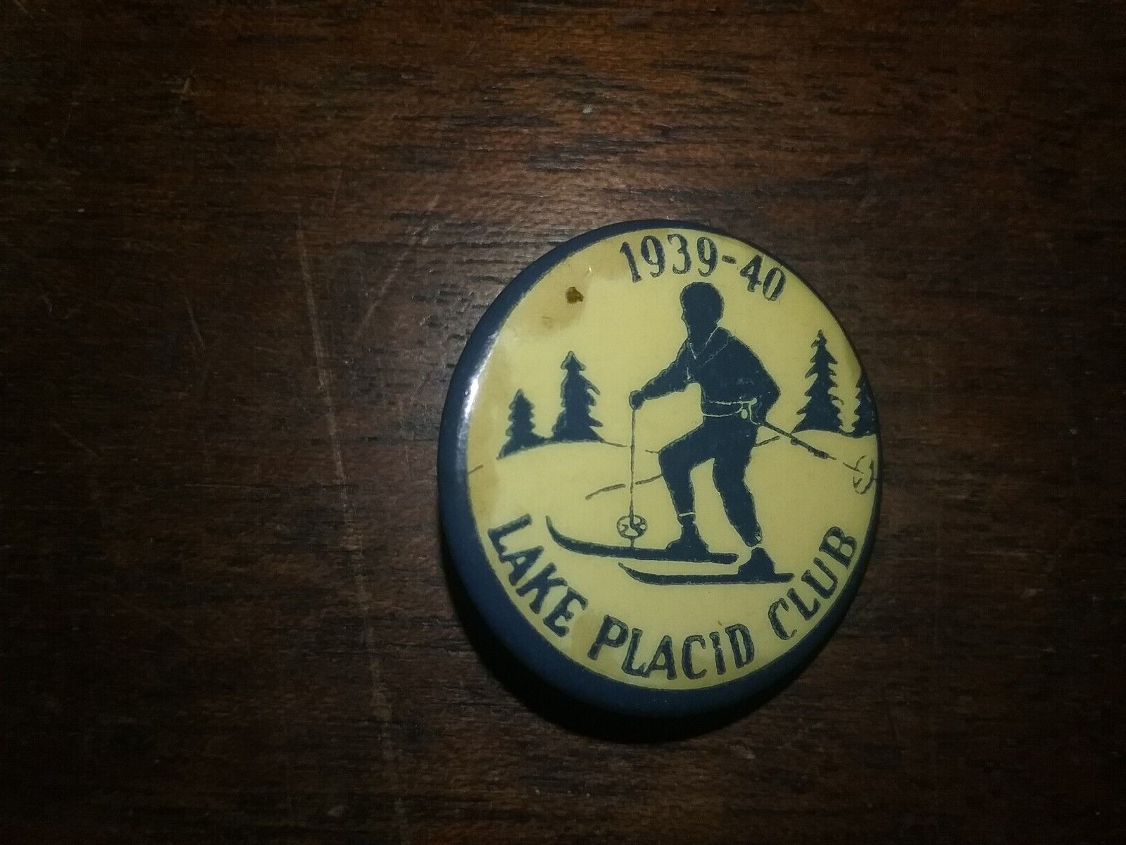 Beautiful Vintage Lake Placid Club Membership Badge for 1939-40 Season VGC Rare Beautiful Vintage Lake Placid Club Membership Badge for 1939-40 Season VGC Rare